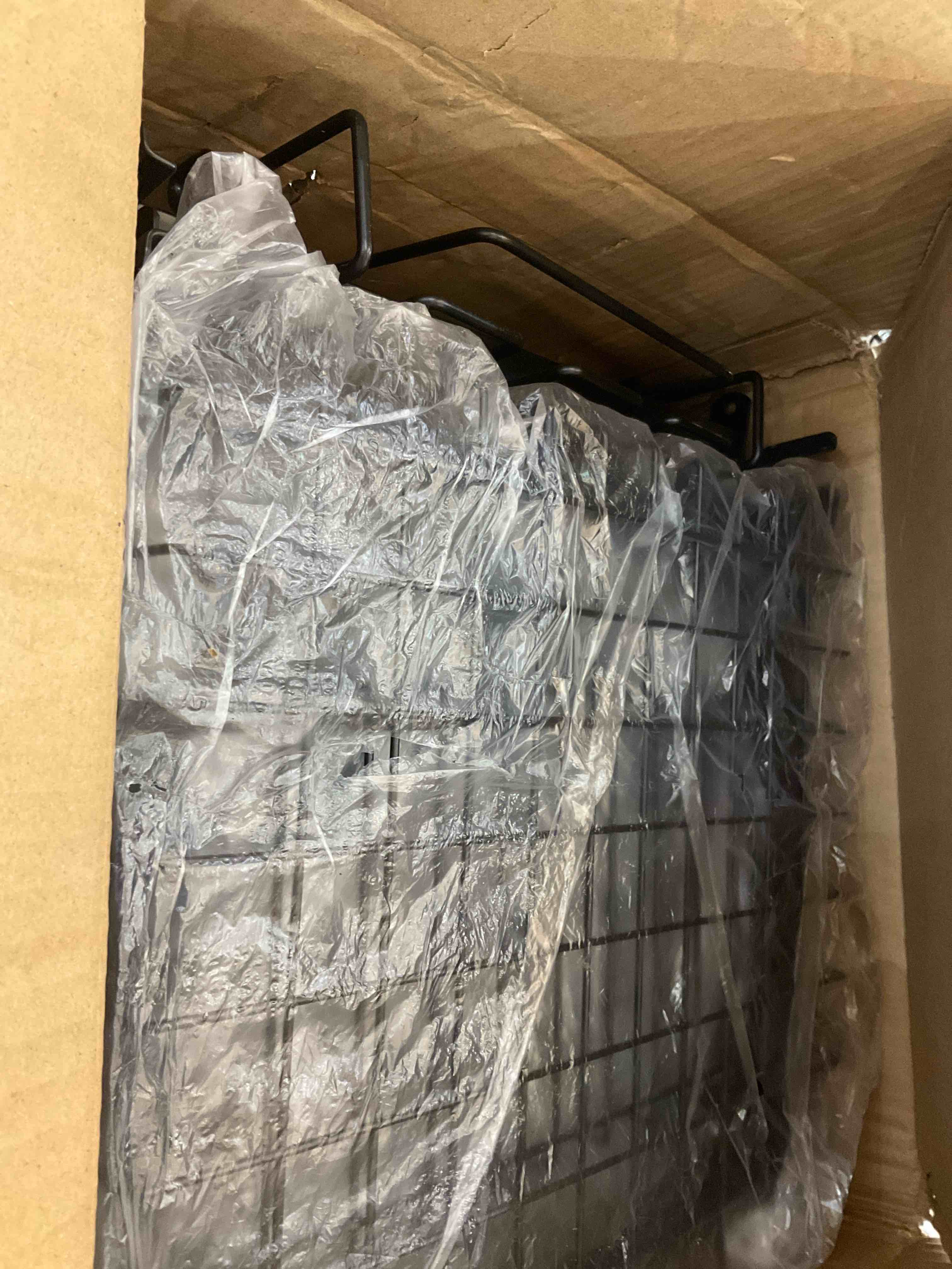 https://s3.amazonaws.com/lotting-images-prod/BargainHunt/EXS01226768_1710868772751.jpeg