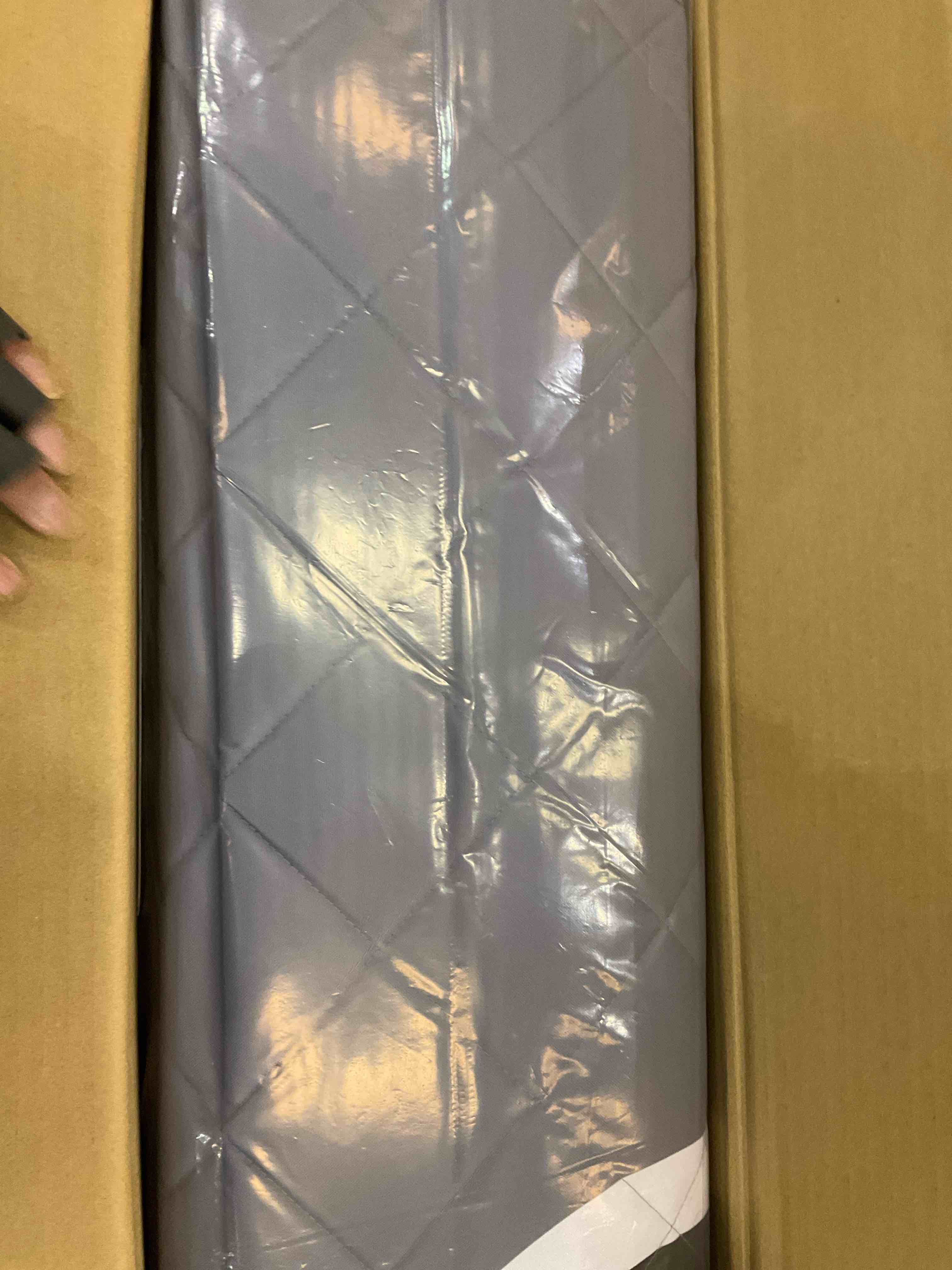 https://s3.amazonaws.com/lotting-images-prod/BargainHunt/EXS01227300_1710961266836.jpeg
