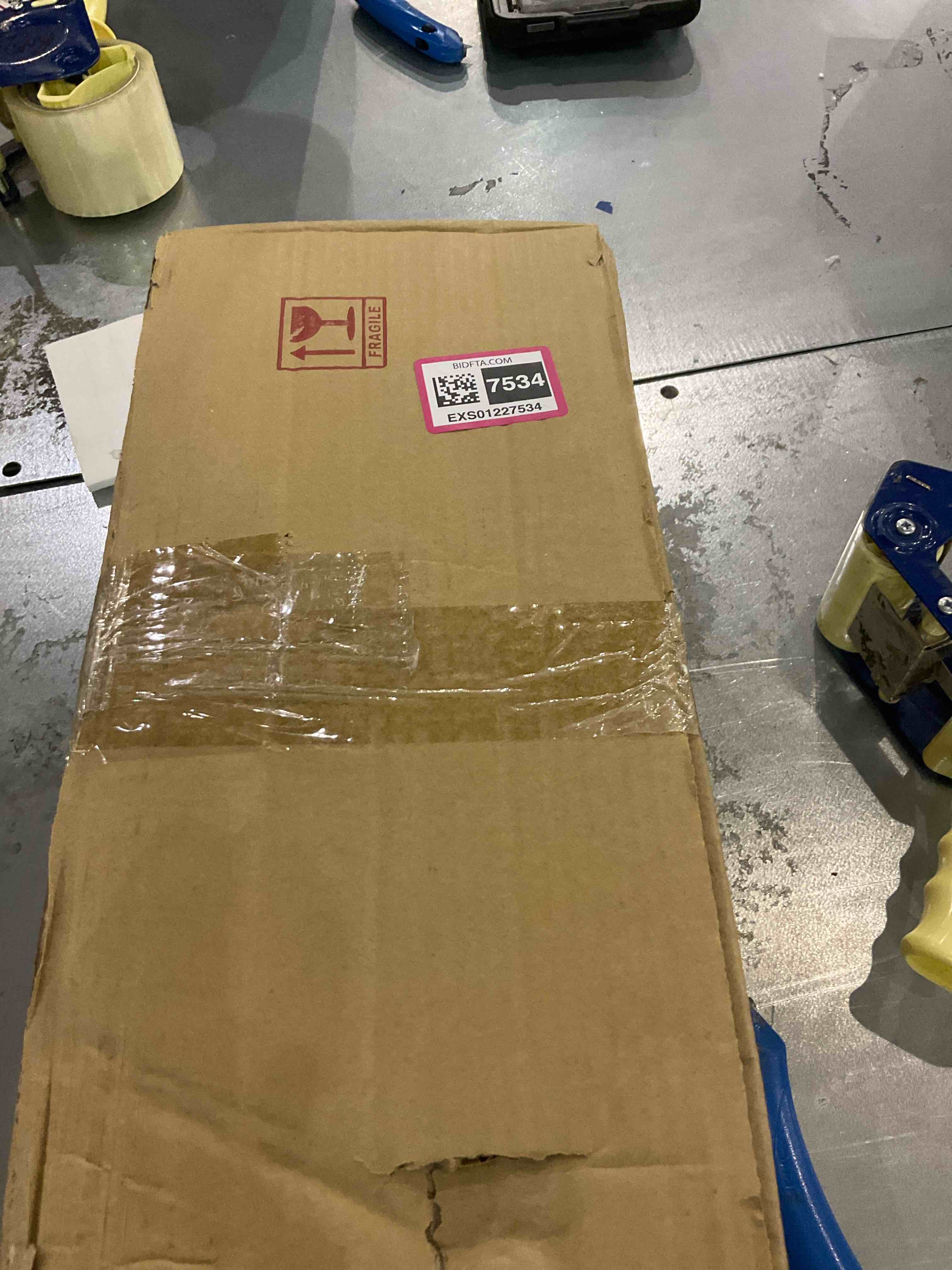 https://s3.amazonaws.com/lotting-images-prod/BargainHunt/EXS01227534_1710159466028.jpeg