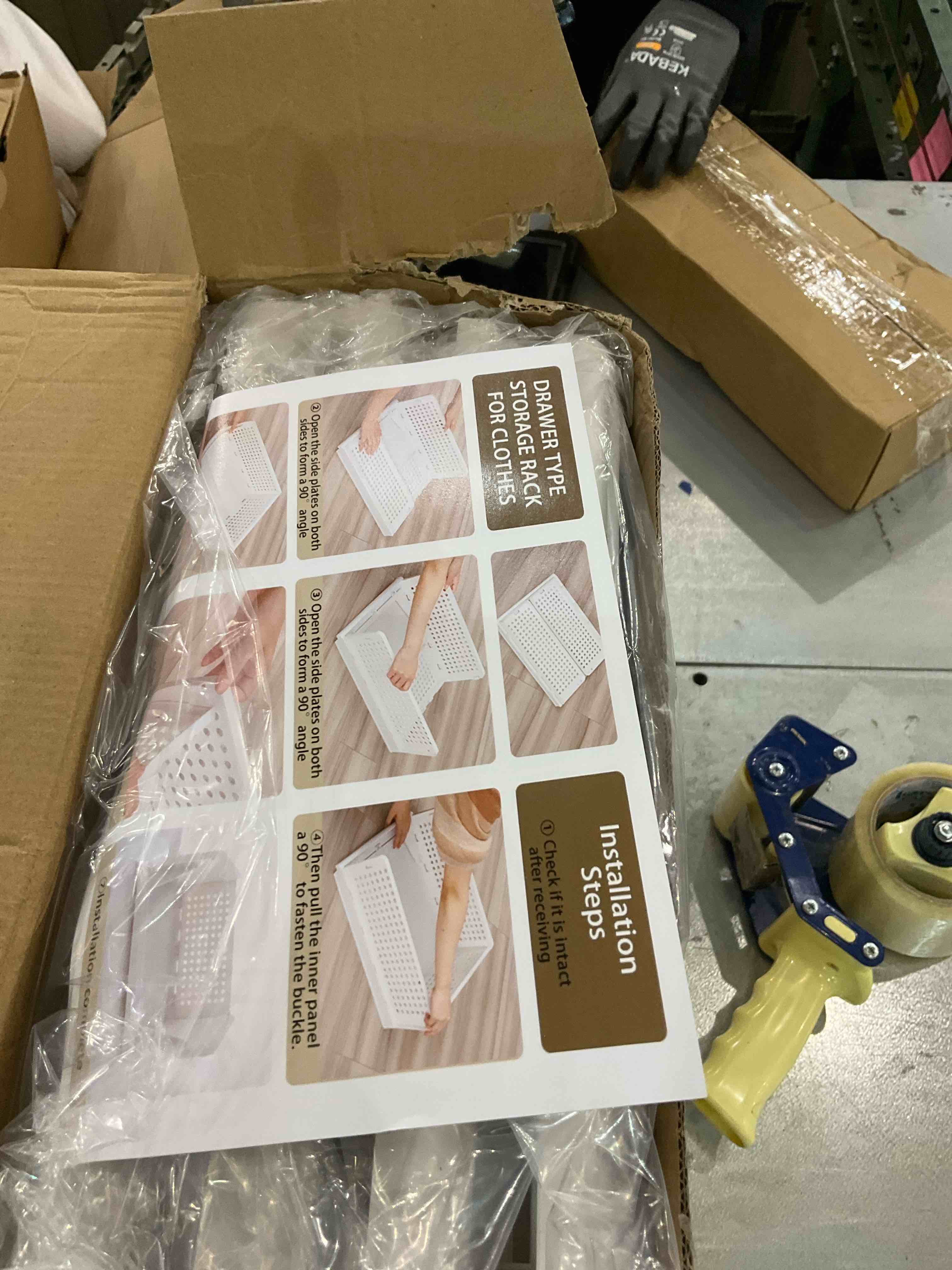 https://s3.amazonaws.com/lotting-images-prod/BargainHunt/EXS01227588_1710166257391.jpeg
