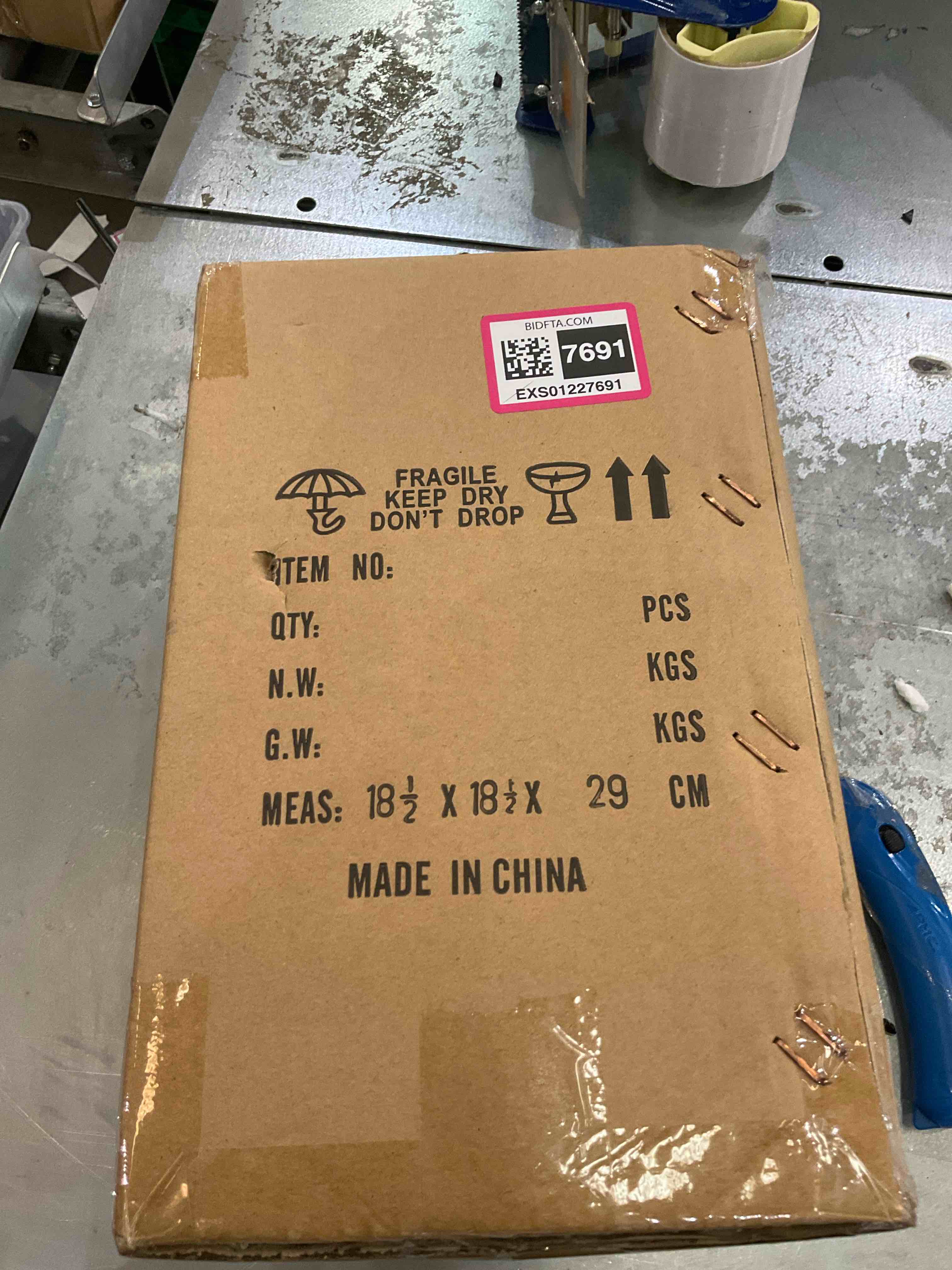 https://s3.amazonaws.com/lotting-images-prod/BargainHunt/EXS01227691_1710183141833.jpeg