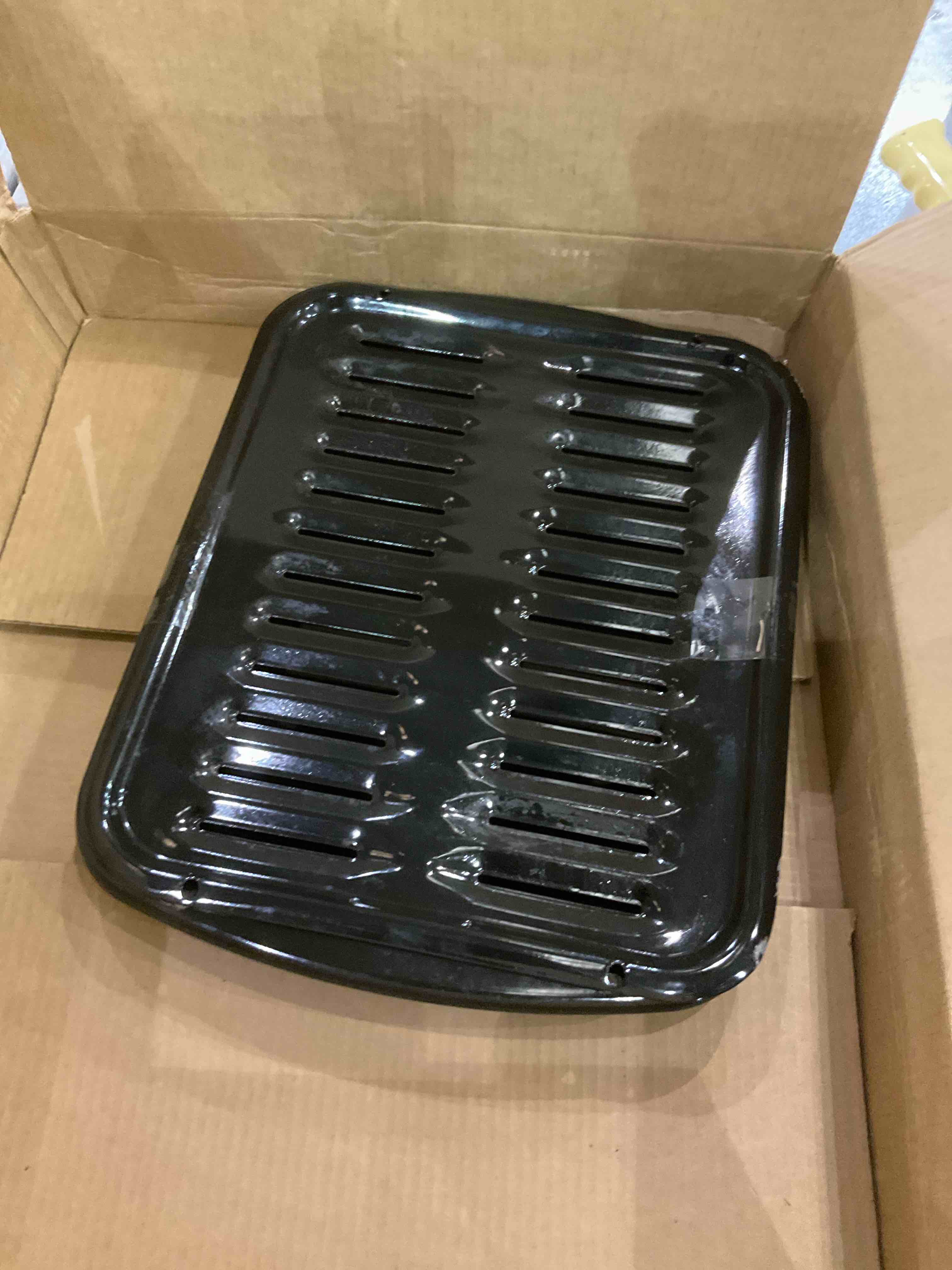 https://s3.amazonaws.com/lotting-images-prod/BargainHunt/EXS01227863_1710333997920.jpeg