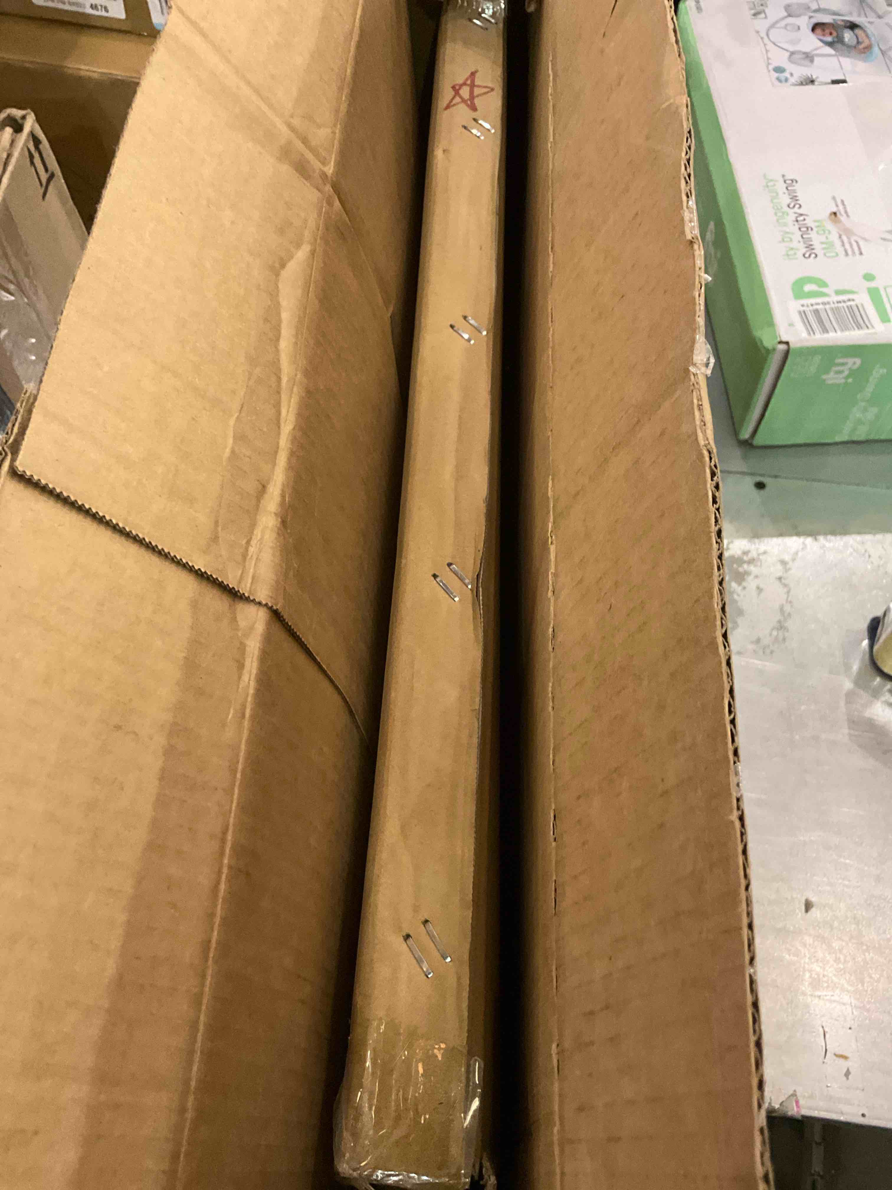 https://s3.amazonaws.com/lotting-images-prod/BargainHunt/EXS01227878_1710337764254.jpeg