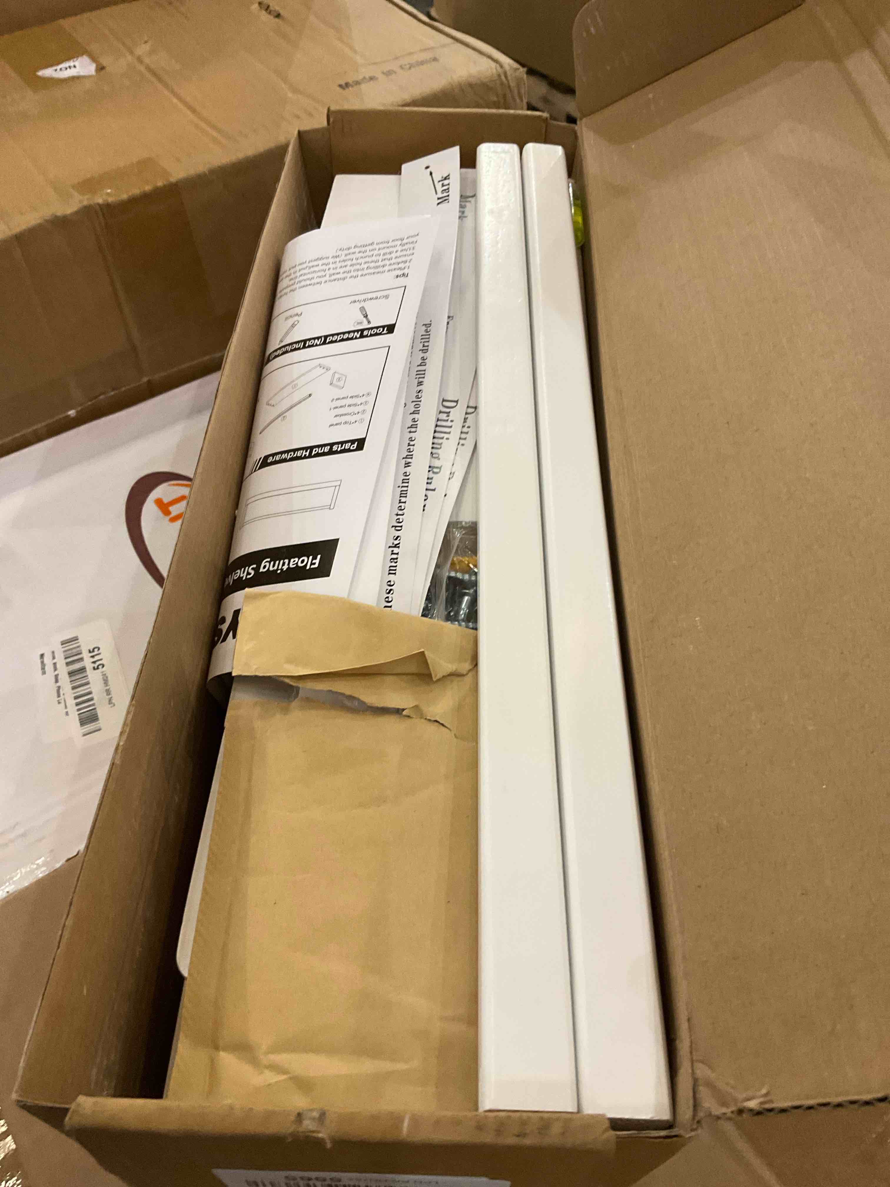 https://s3.amazonaws.com/lotting-images-prod/BargainHunt/EXS01228007_1709923303132.jpeg