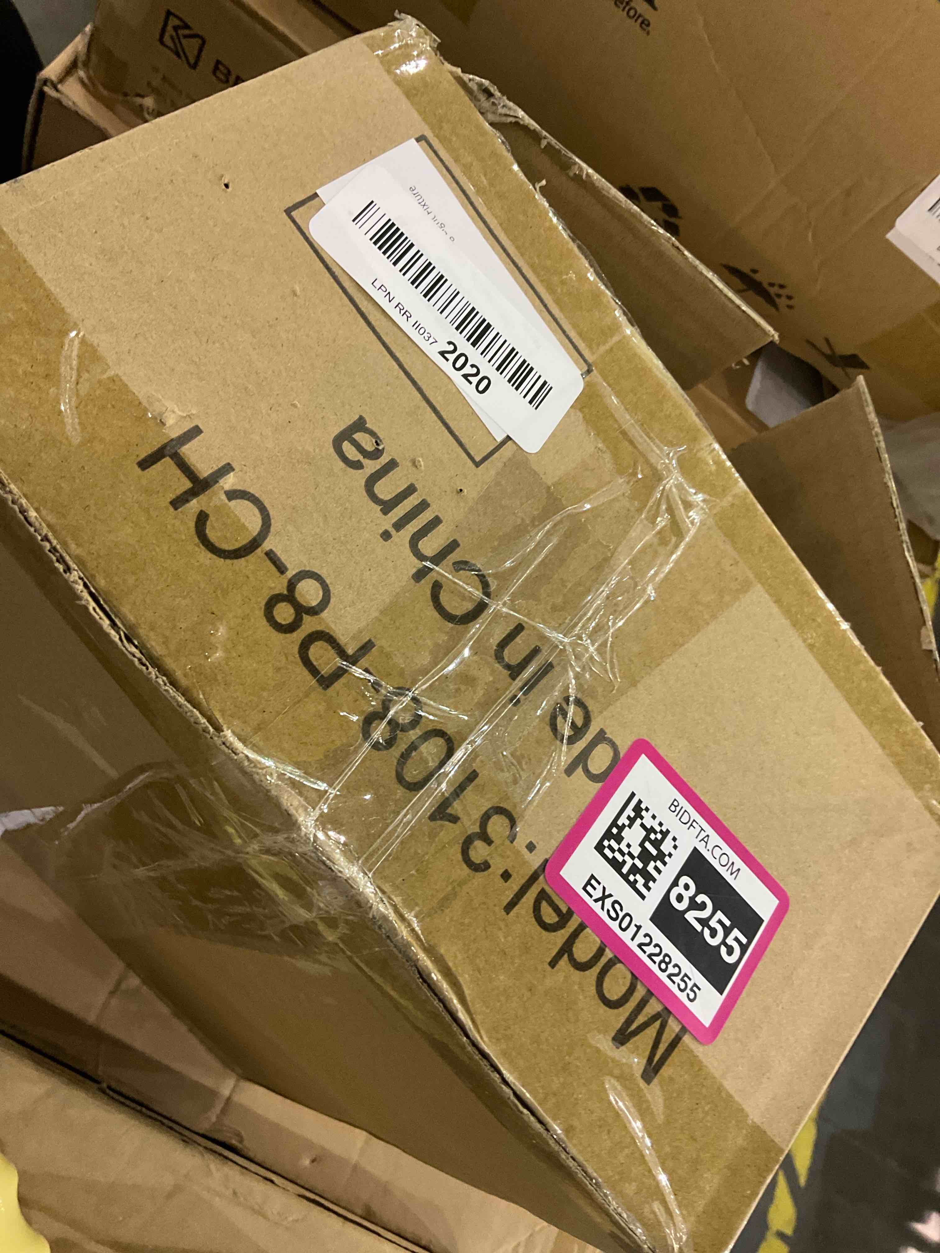 https://s3.amazonaws.com/lotting-images-prod/BargainHunt/EXS01228255_1710416972120.jpeg
