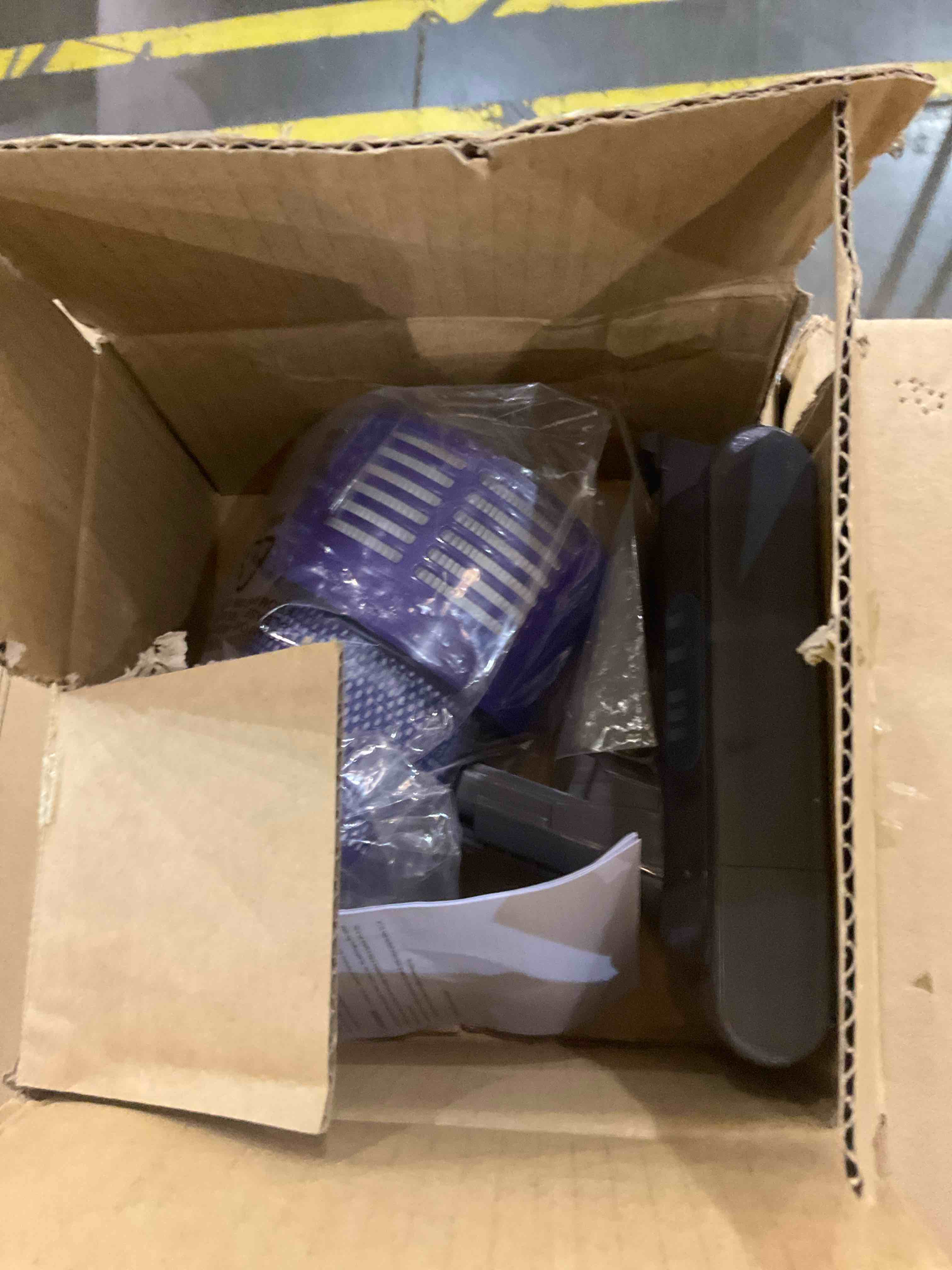 https://s3.amazonaws.com/lotting-images-prod/BargainHunt/EXS01228398_1710514546727.jpeg
