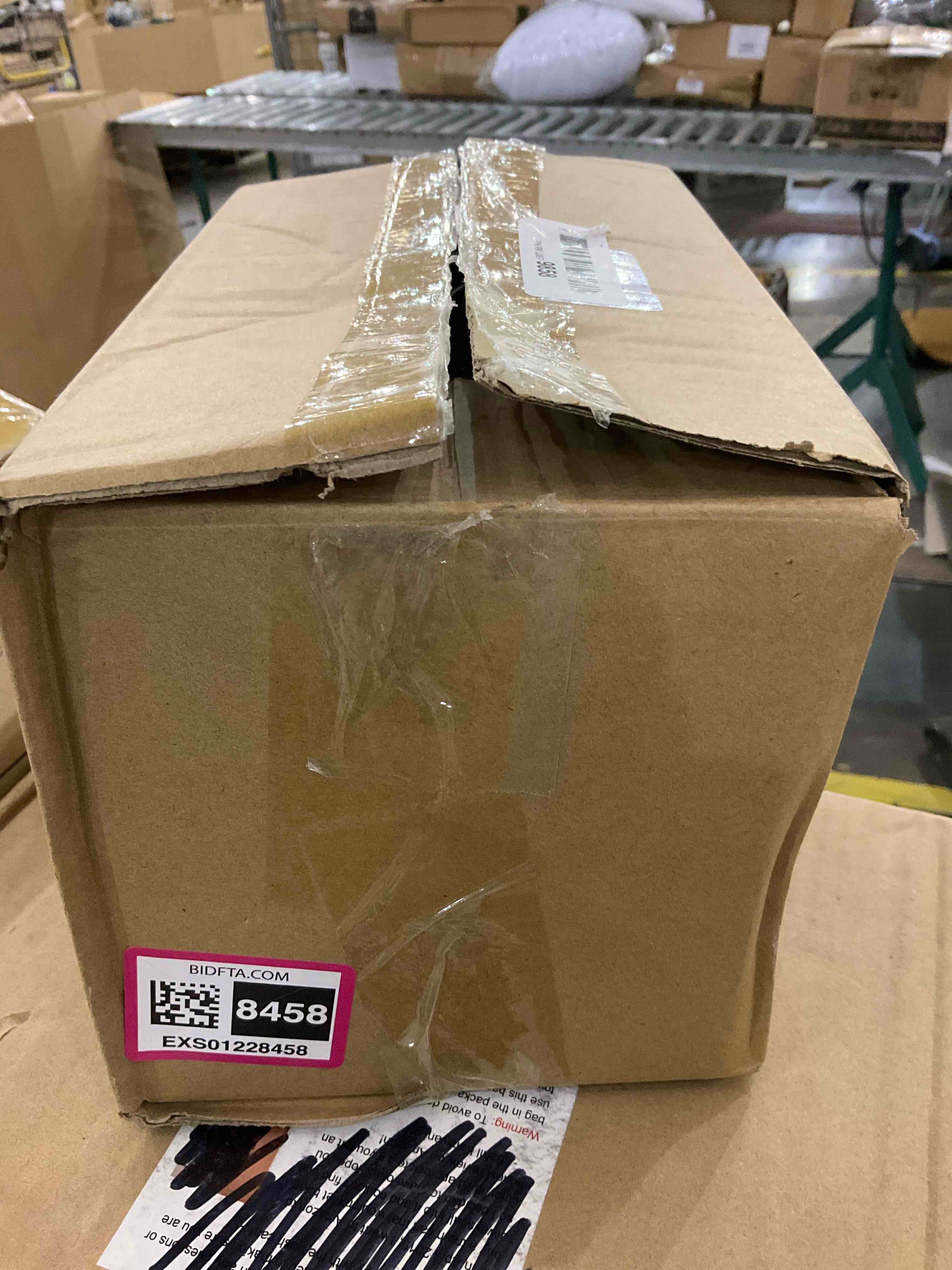 https://s3.amazonaws.com/lotting-images-prod/BargainHunt/EXS01228458_1710771523286.jpeg