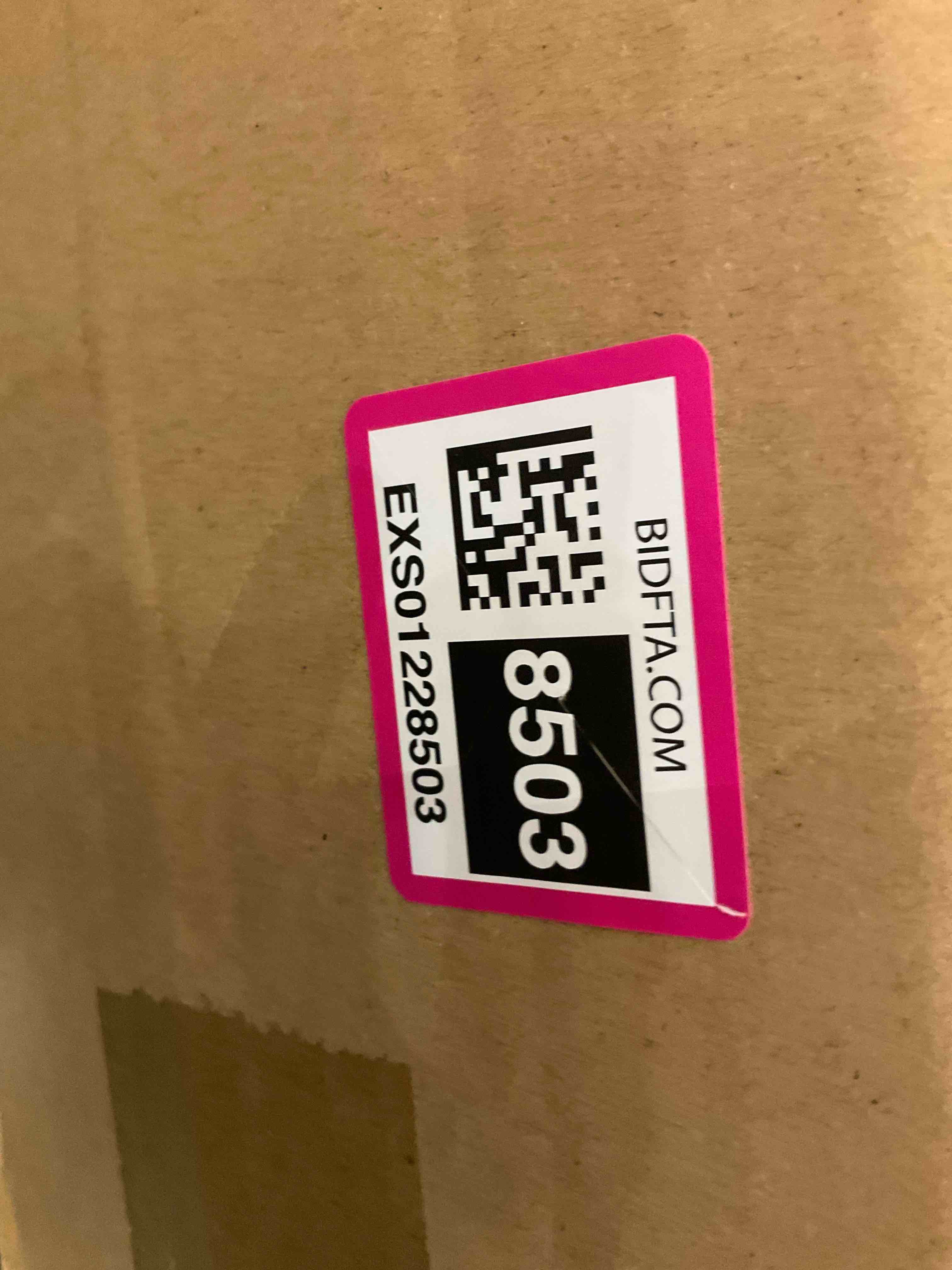 https://s3.amazonaws.com/lotting-images-prod/BargainHunt/EXS01228503_1710436136924.jpeg