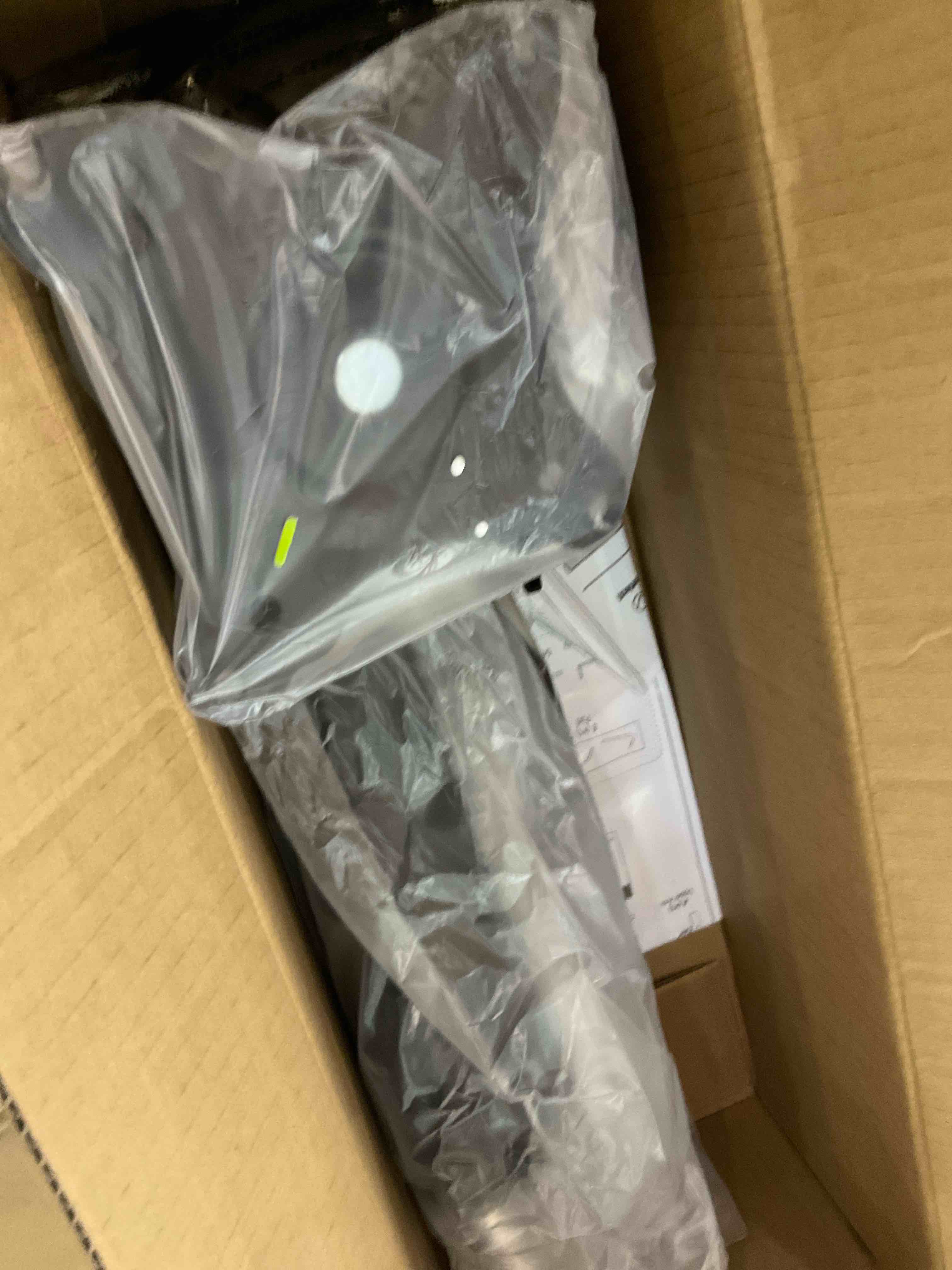 https://s3.amazonaws.com/lotting-images-prod/BargainHunt/EXS01228605_1710771048937.jpeg