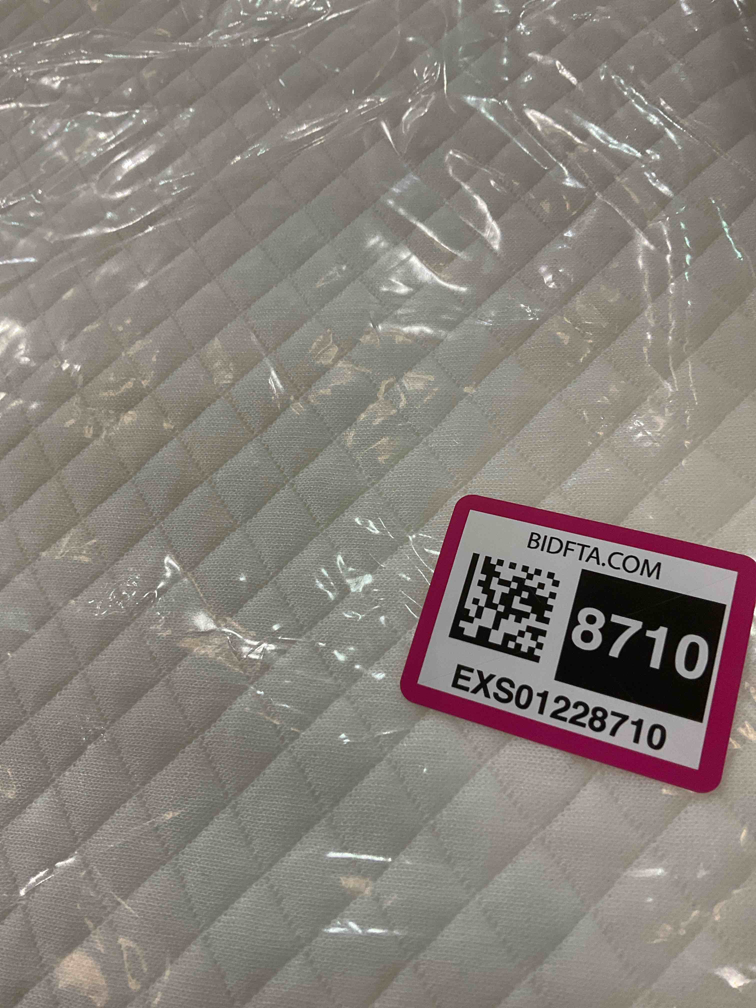 https://s3.amazonaws.com/lotting-images-prod/BargainHunt/EXS01228710_1710945607844.jpeg