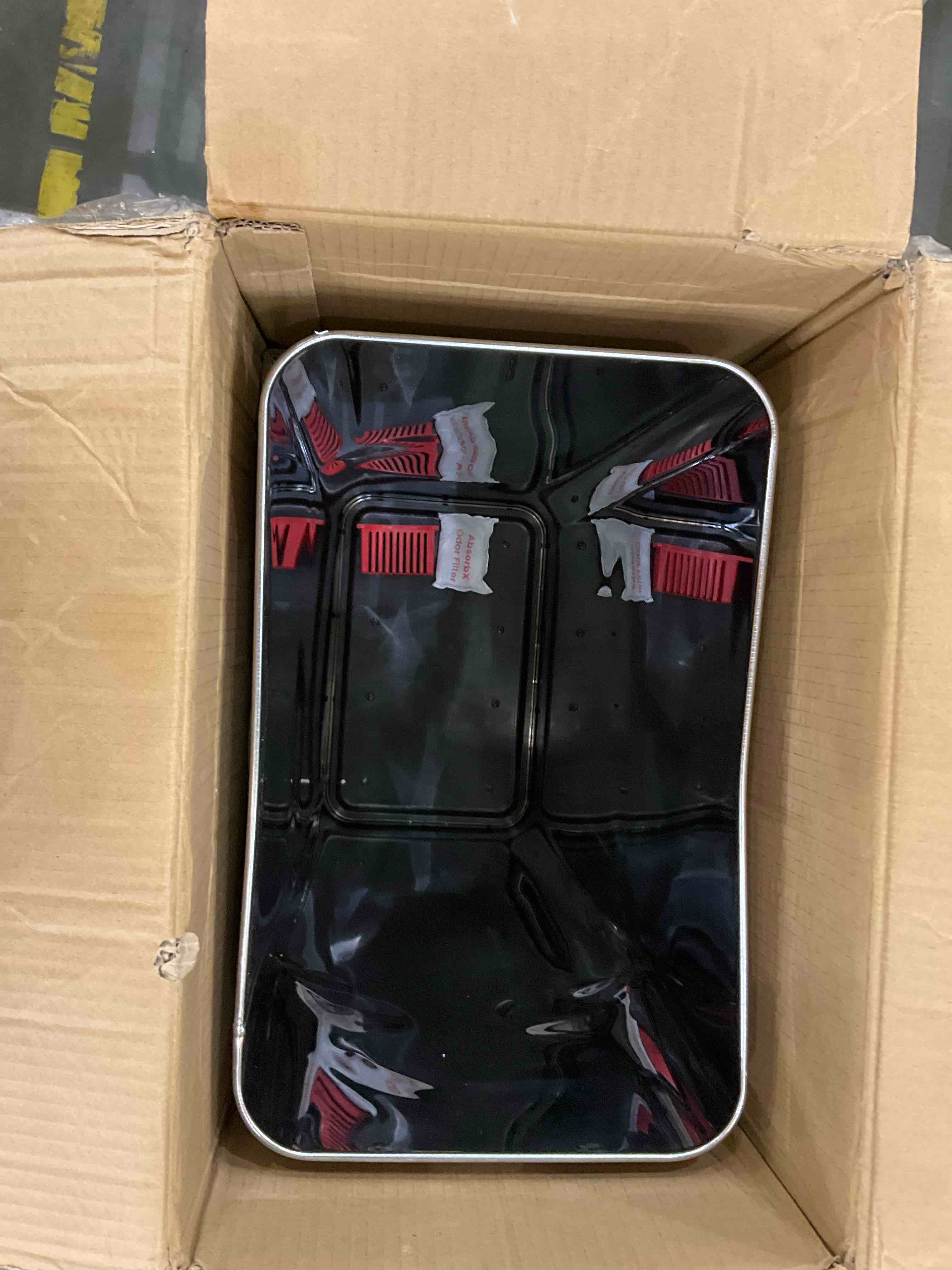 https://s3.amazonaws.com/lotting-images-prod/BargainHunt/EXS01229069_1710769991652.jpeg