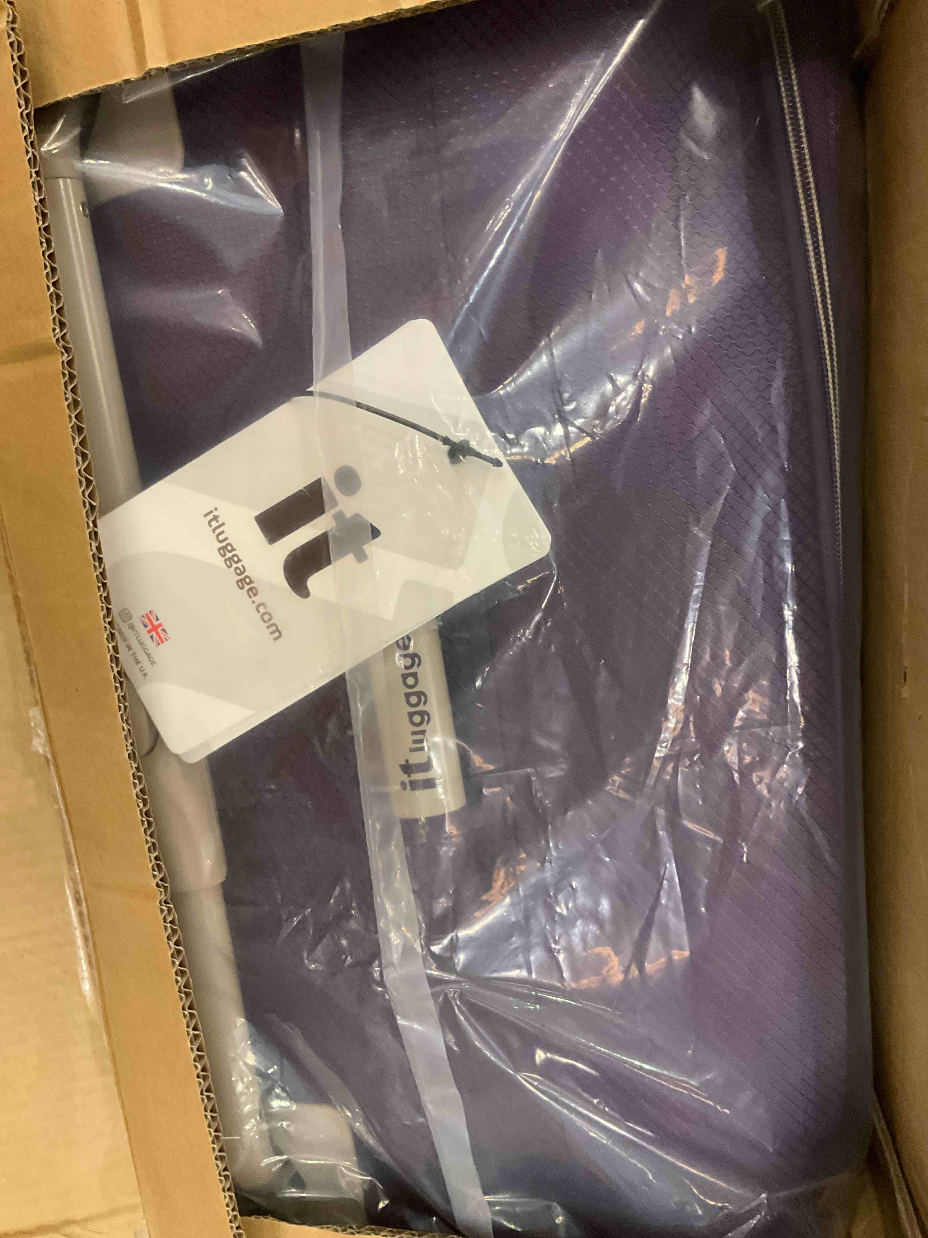 https://s3.amazonaws.com/lotting-images-prod/BargainHunt/EXS01229070_1710770196738.jpeg