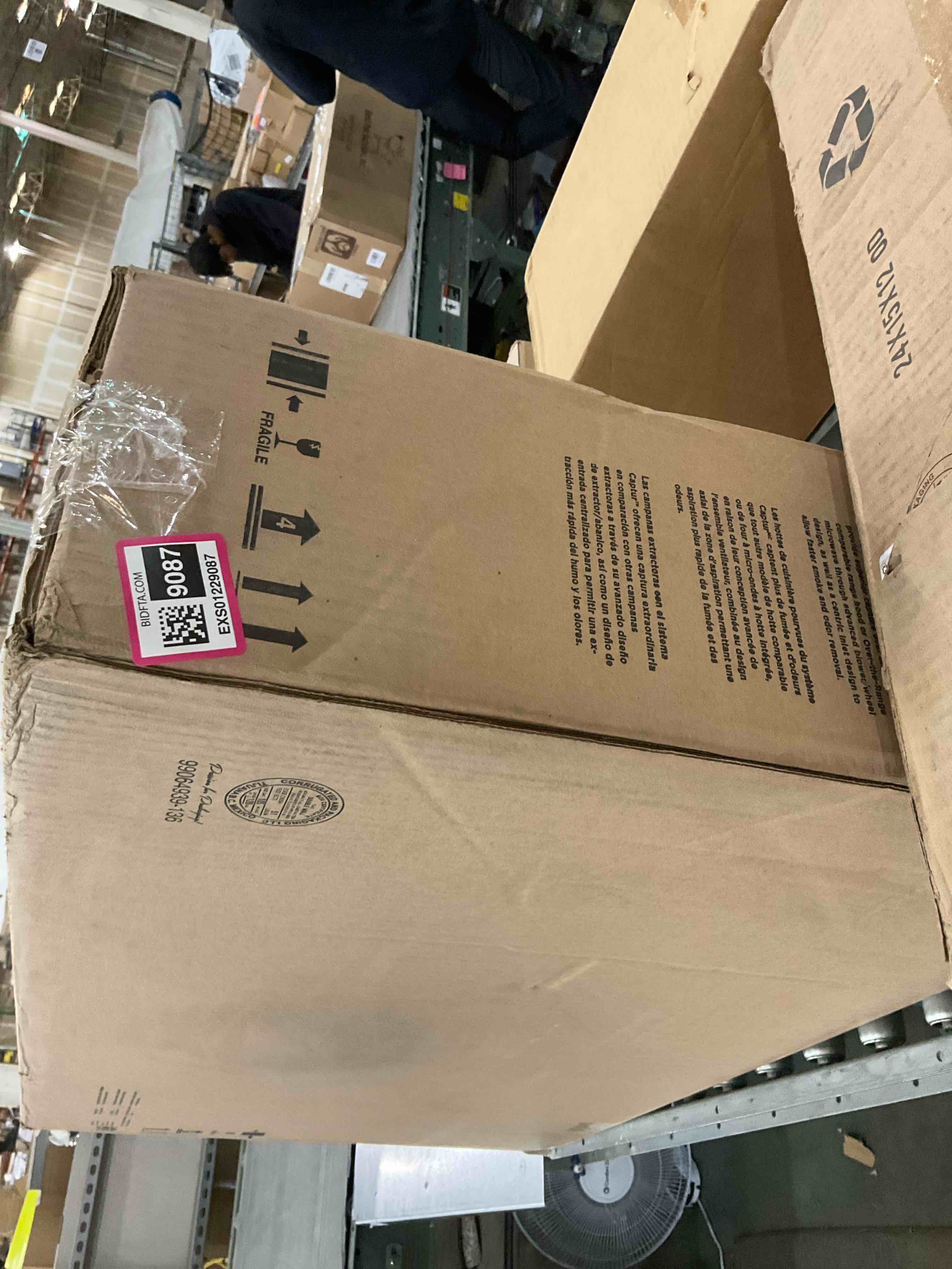 https://s3.amazonaws.com/lotting-images-prod/BargainHunt/EXS01229087_1710772957150.jpeg
