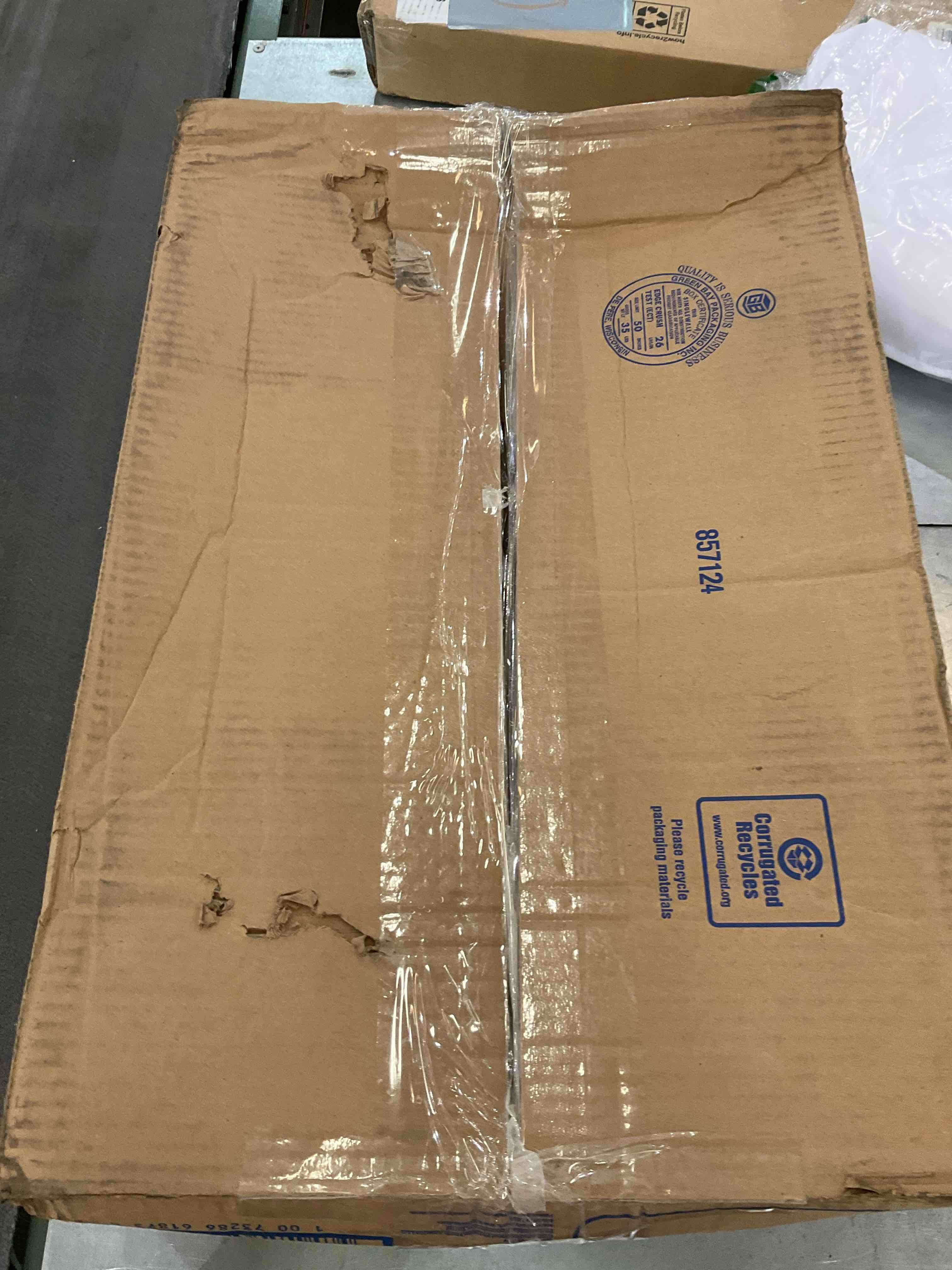 https://s3.amazonaws.com/lotting-images-prod/BargainHunt/EXS01229126_1710780105510.jpeg