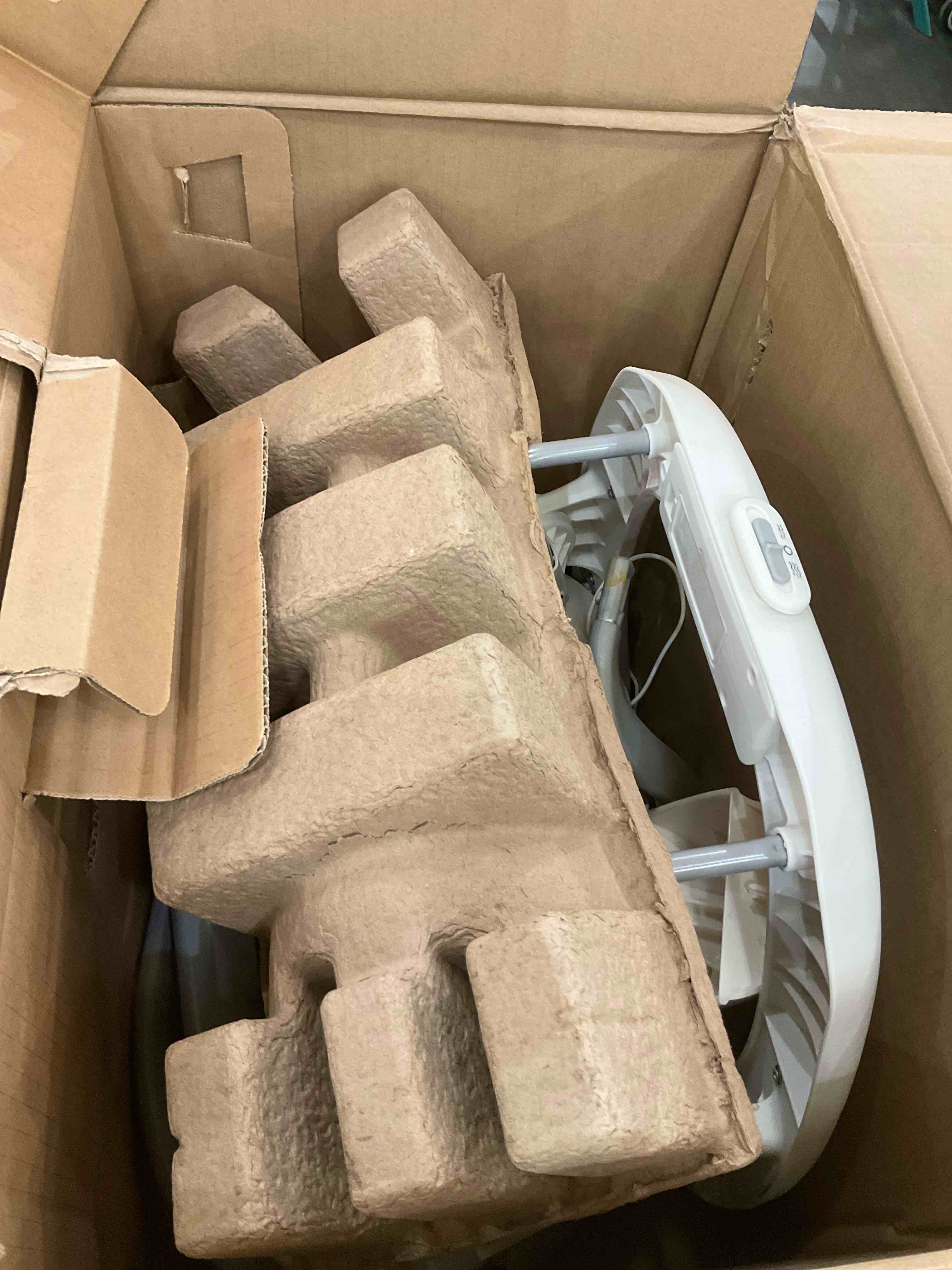 https://s3.amazonaws.com/lotting-images-prod/BargainHunt/EXS01229134_1710781201303.jpeg
