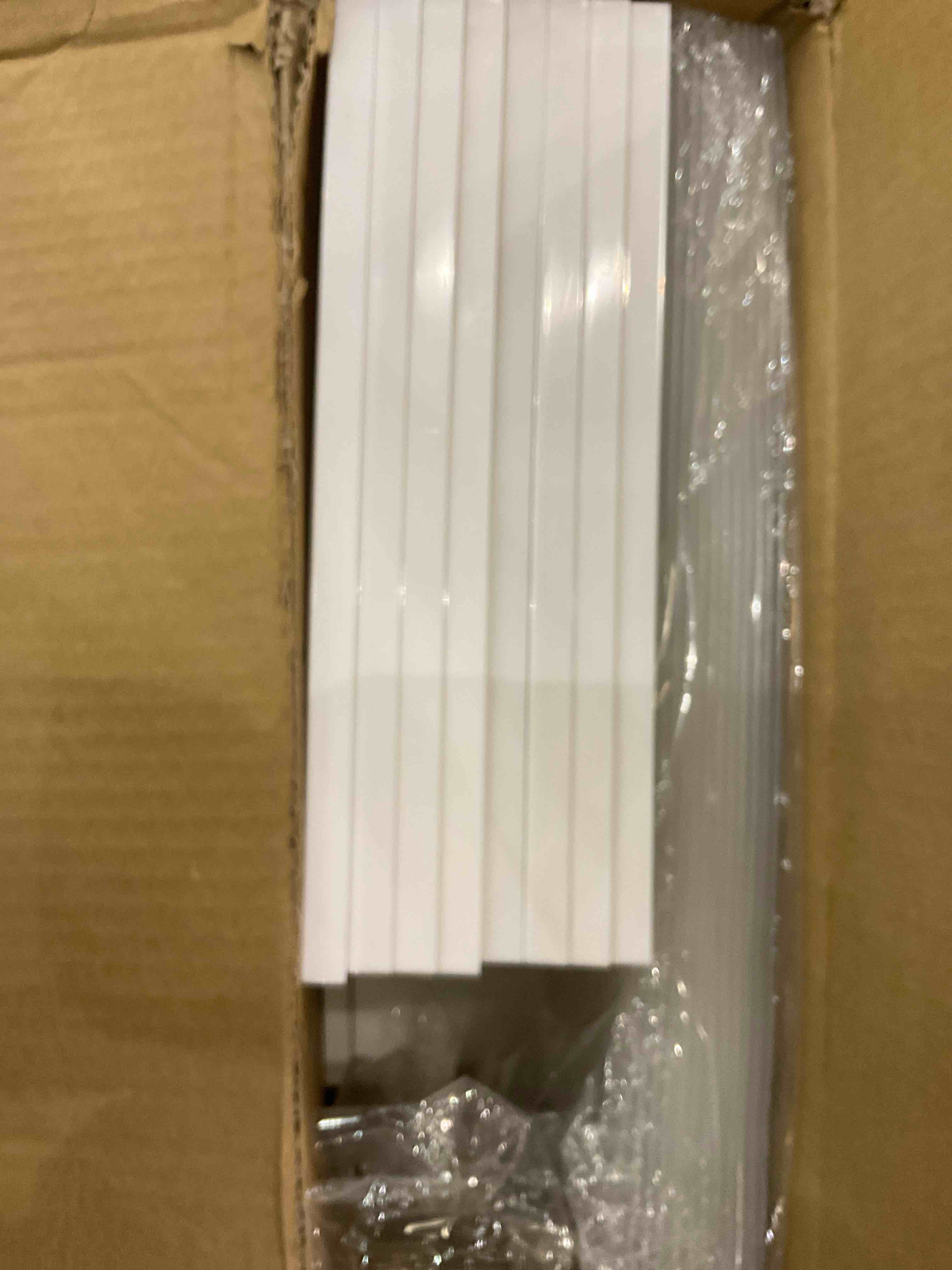 https://s3.amazonaws.com/lotting-images-prod/BargainHunt/EXS01229417_1710942918445.jpeg