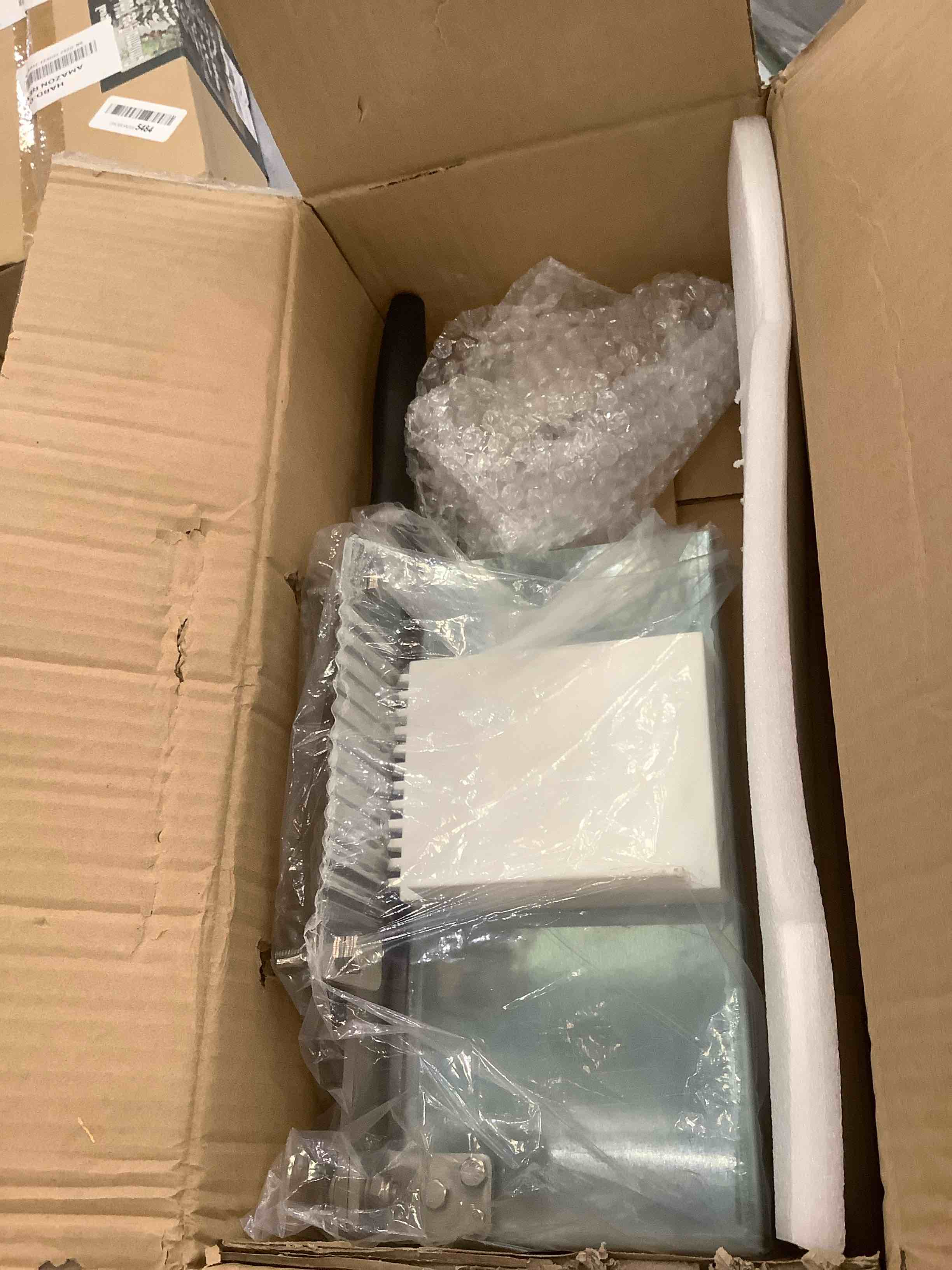 https://s3.amazonaws.com/lotting-images-prod/BargainHunt/EXS01229572_1711565727871.jpeg