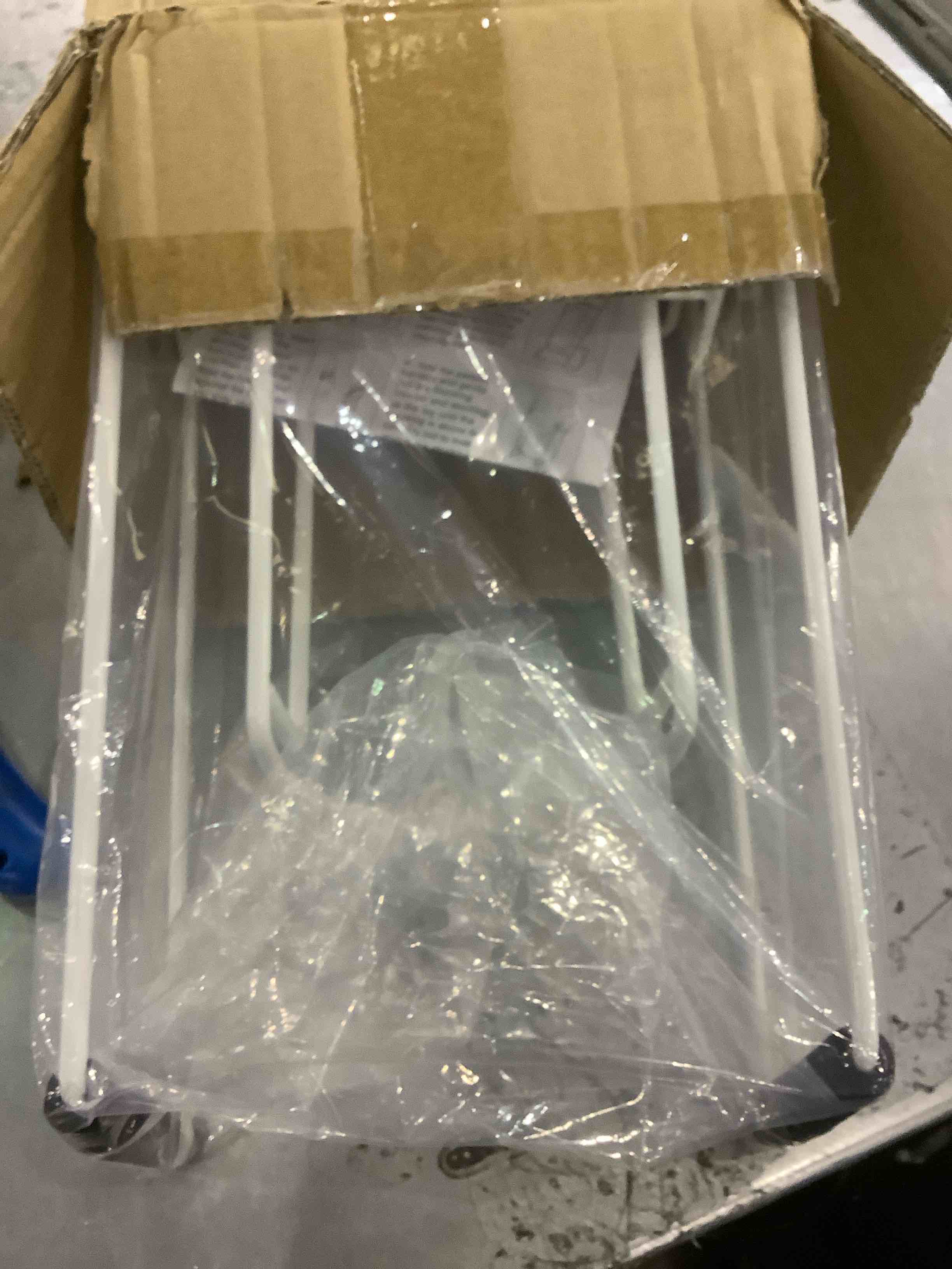 https://s3.amazonaws.com/lotting-images-prod/BargainHunt/EXS01229618_1711628717707.jpeg