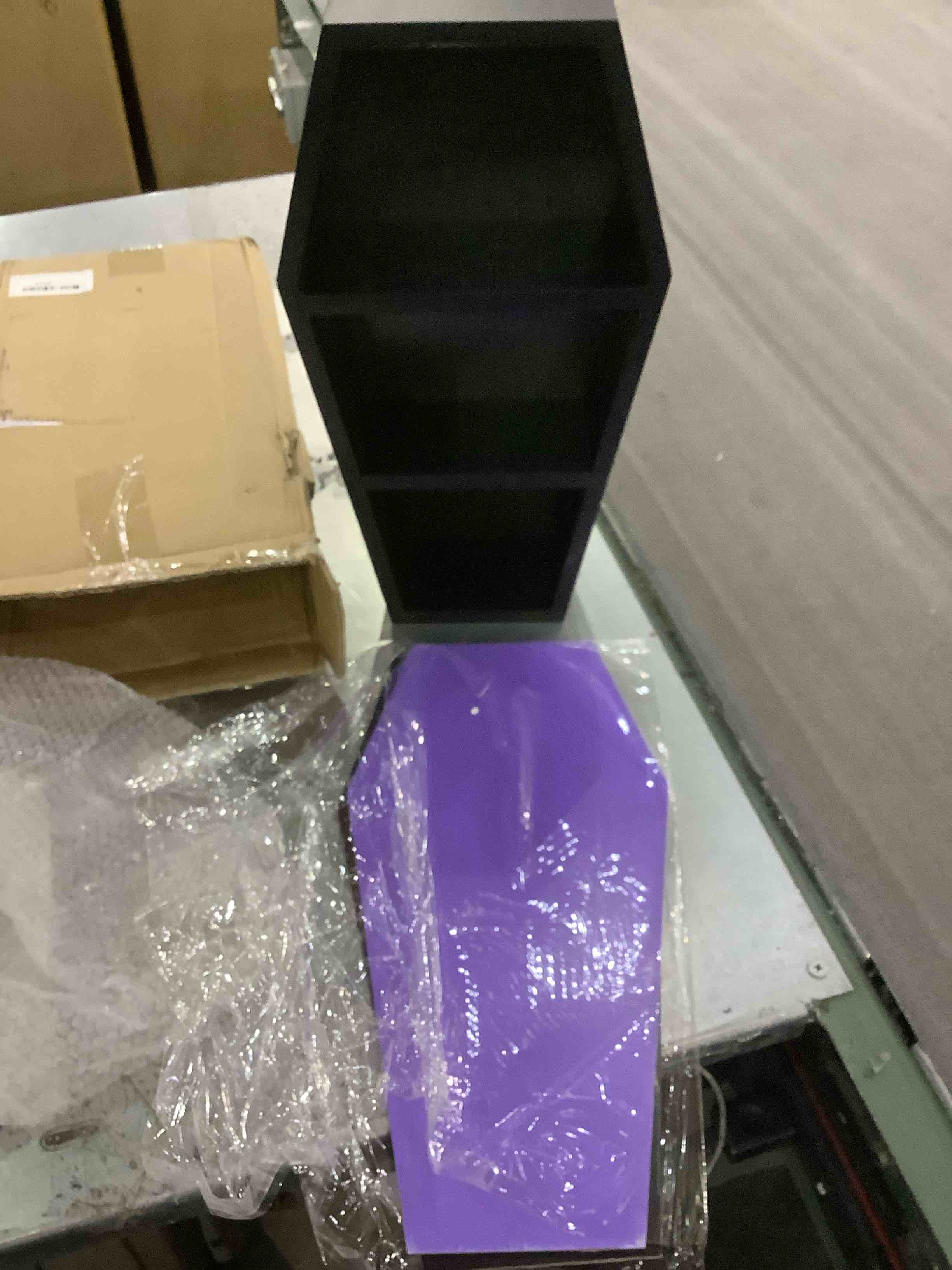 https://s3.amazonaws.com/lotting-images-prod/BargainHunt/EXS01229621_1711628942138.jpeg
