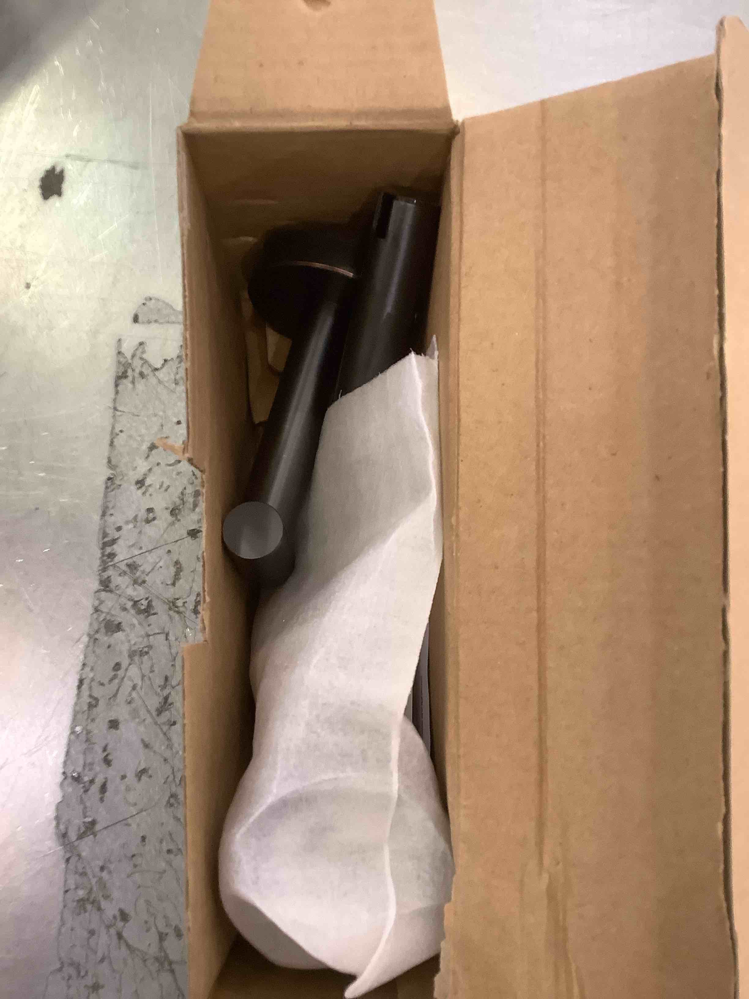 https://s3.amazonaws.com/lotting-images-prod/BargainHunt/EXS01229726_1711638791717.jpeg
