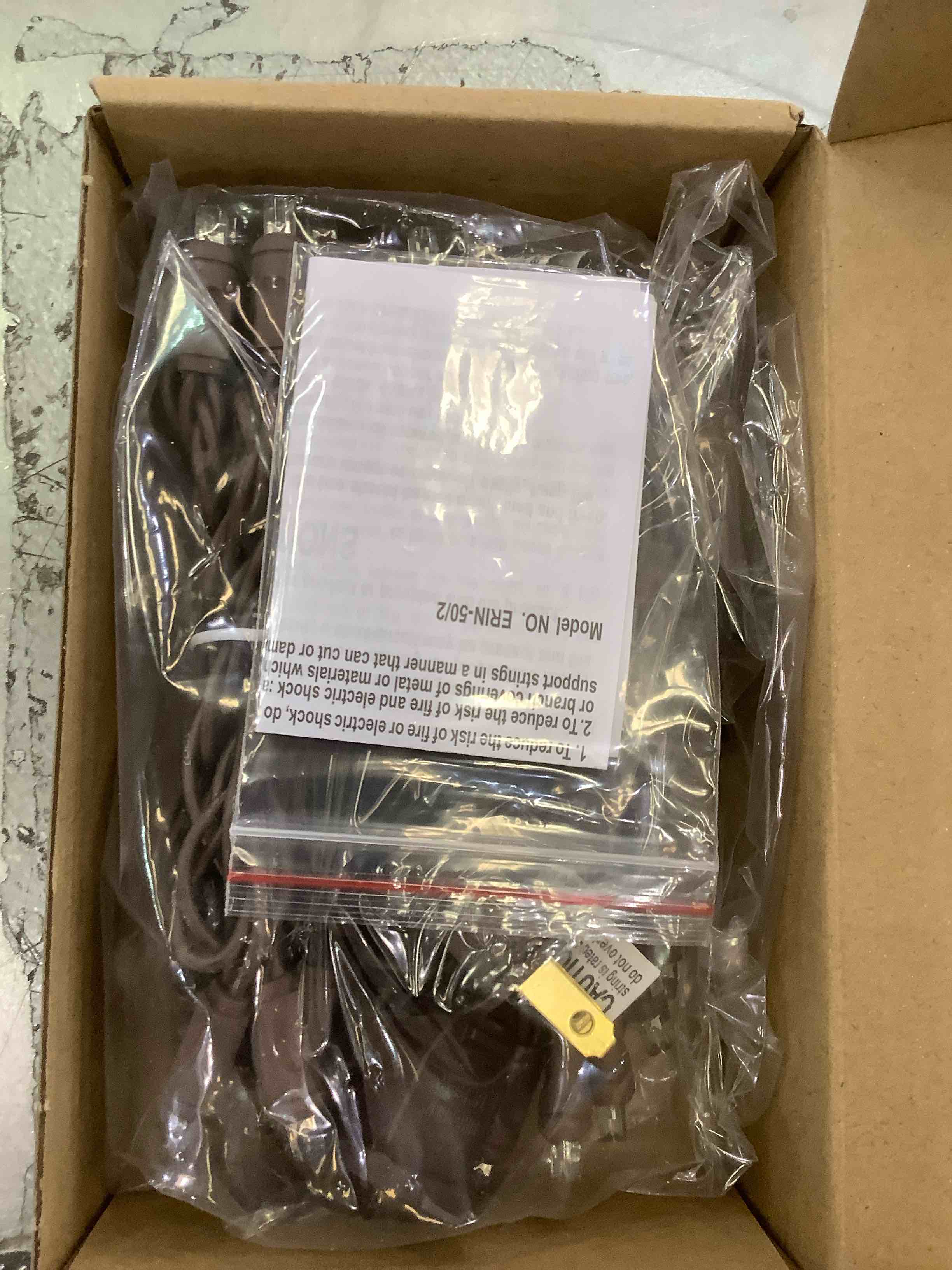 https://s3.amazonaws.com/lotting-images-prod/BargainHunt/EXS01229727_1711638843570.jpeg