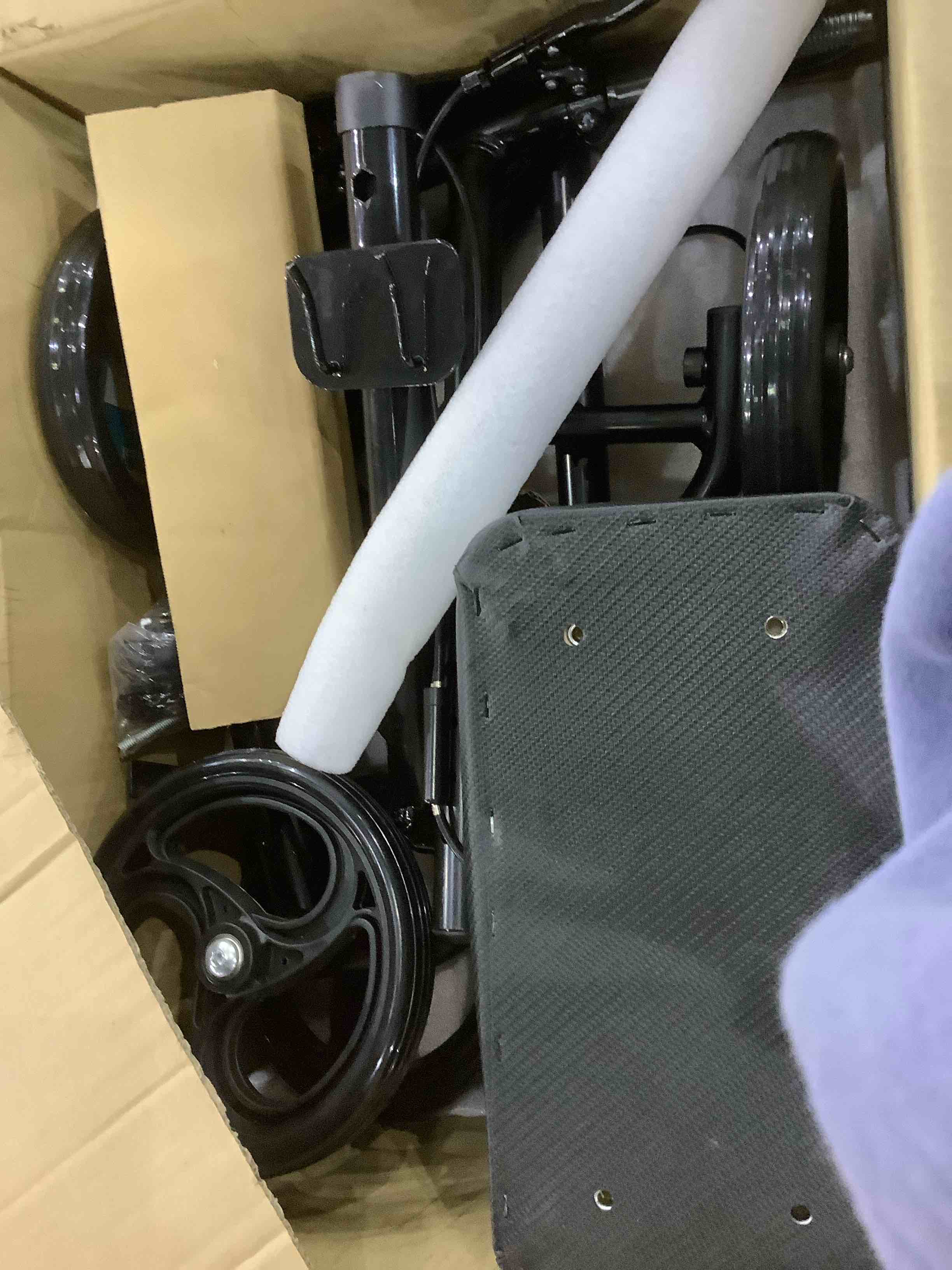 https://s3.amazonaws.com/lotting-images-prod/BargainHunt/EXS01229834_1711715628370.jpeg
