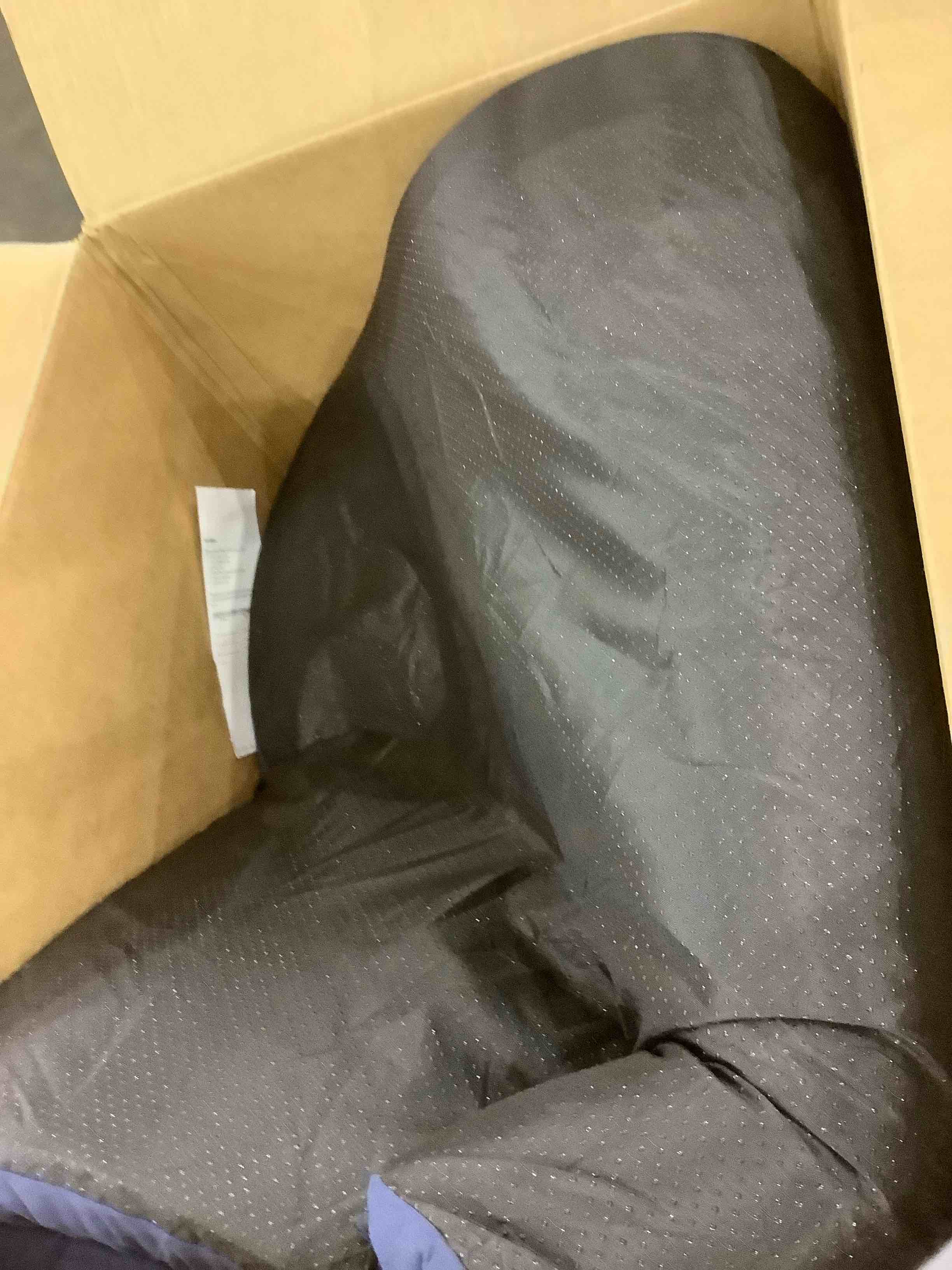 https://s3.amazonaws.com/lotting-images-prod/BargainHunt/EXS01229837_1711716058882.jpeg