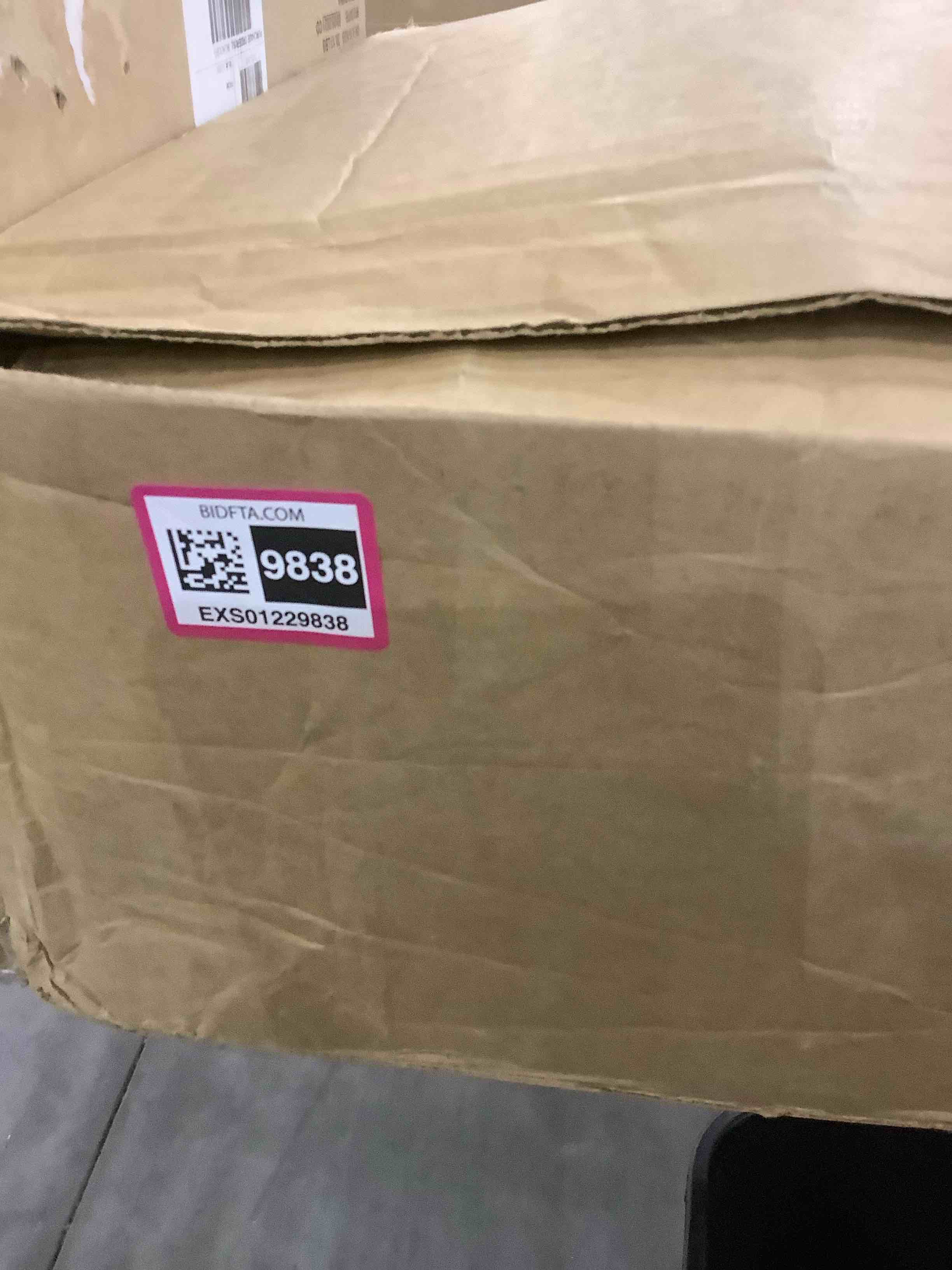 https://s3.amazonaws.com/lotting-images-prod/BargainHunt/EXS01229838_1711716276746.jpeg
