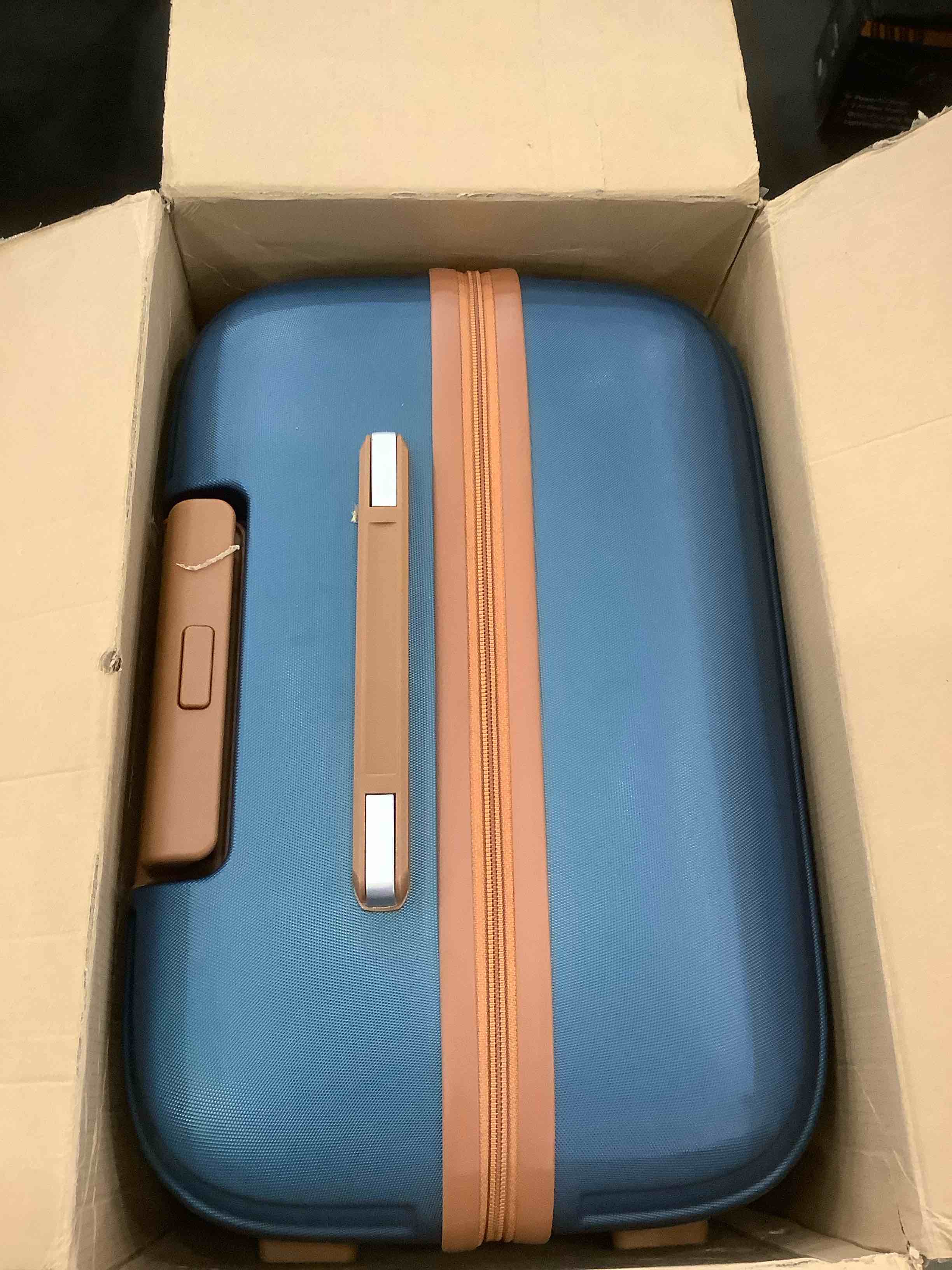 https://s3.amazonaws.com/lotting-images-prod/BargainHunt/EXS01229899_1711730757411.jpeg