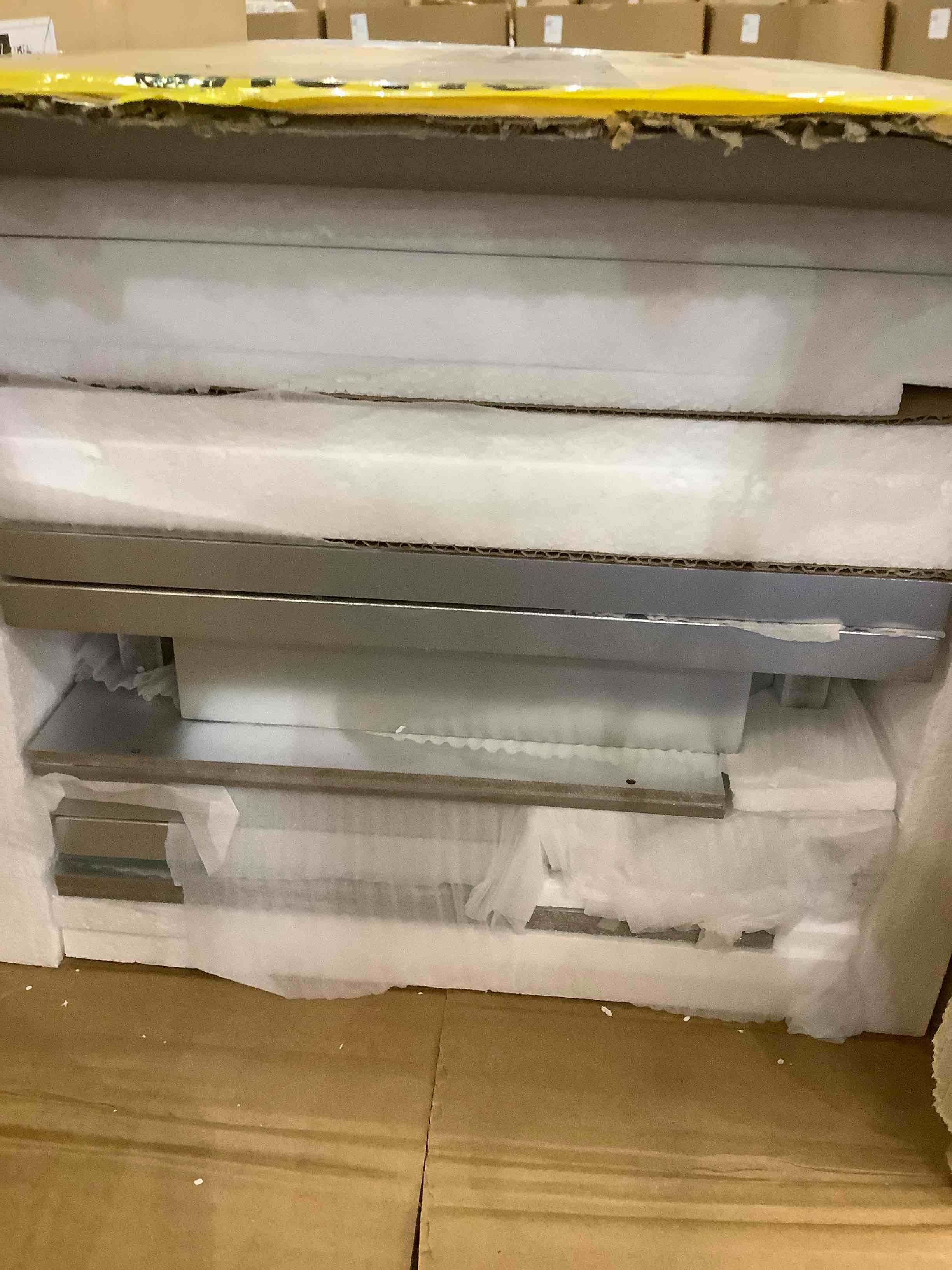 https://s3.amazonaws.com/lotting-images-prod/BargainHunt/EXS01229900_1711731132418.jpeg