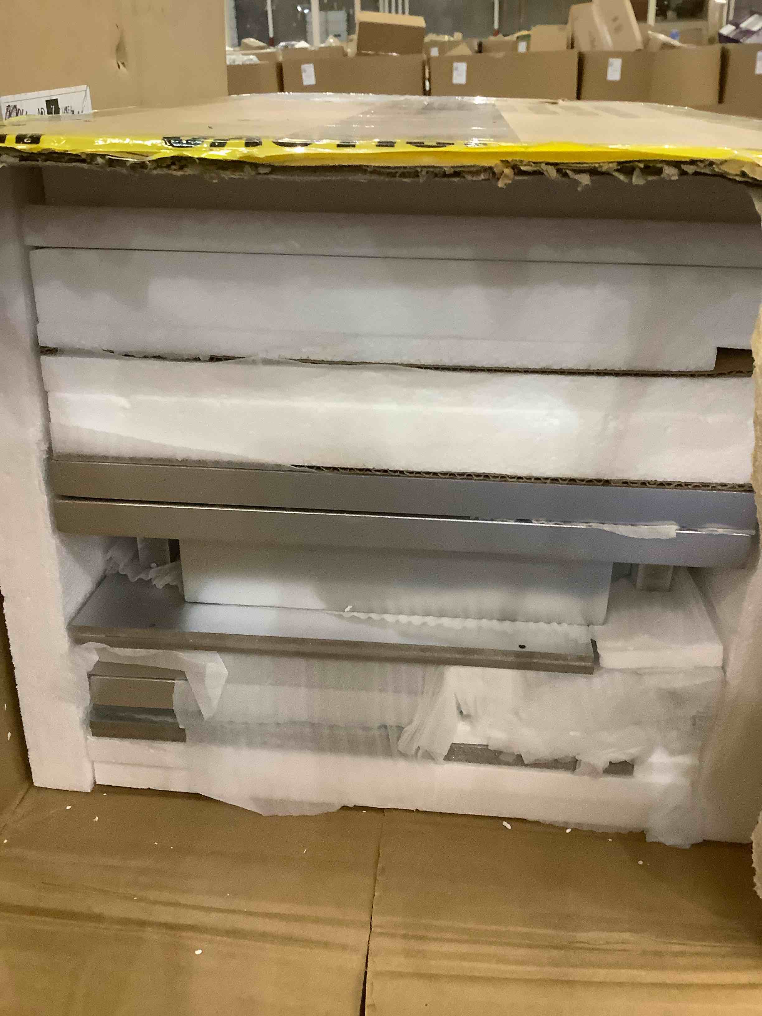 https://s3.amazonaws.com/lotting-images-prod/BargainHunt/EXS01229900_1711731133690.jpeg