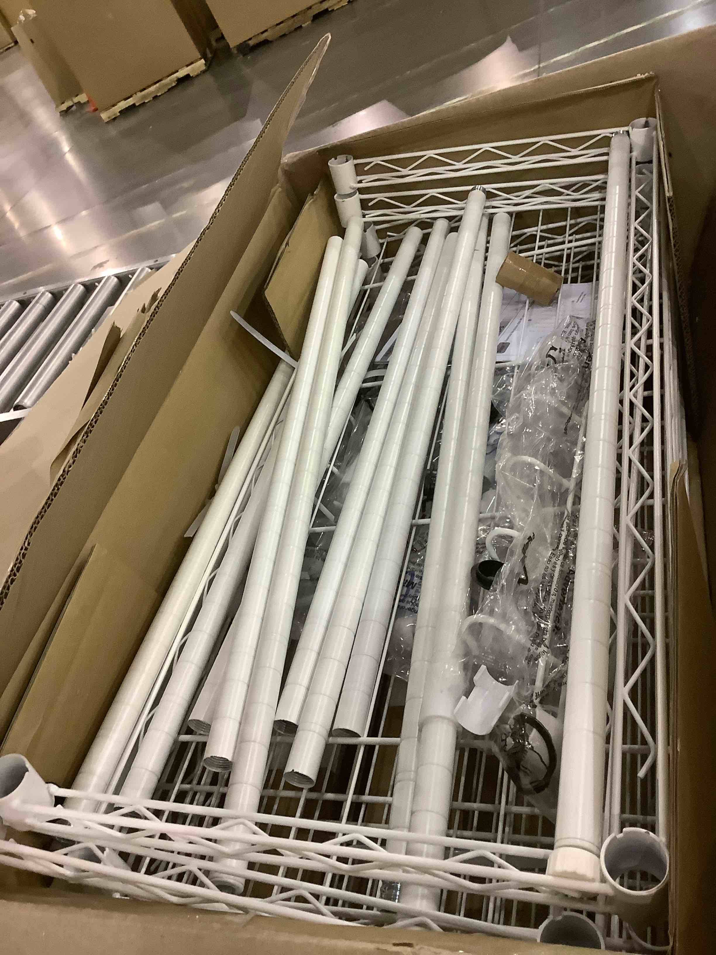 https://s3.amazonaws.com/lotting-images-prod/BargainHunt/EXS01229944_1712057477635.jpeg