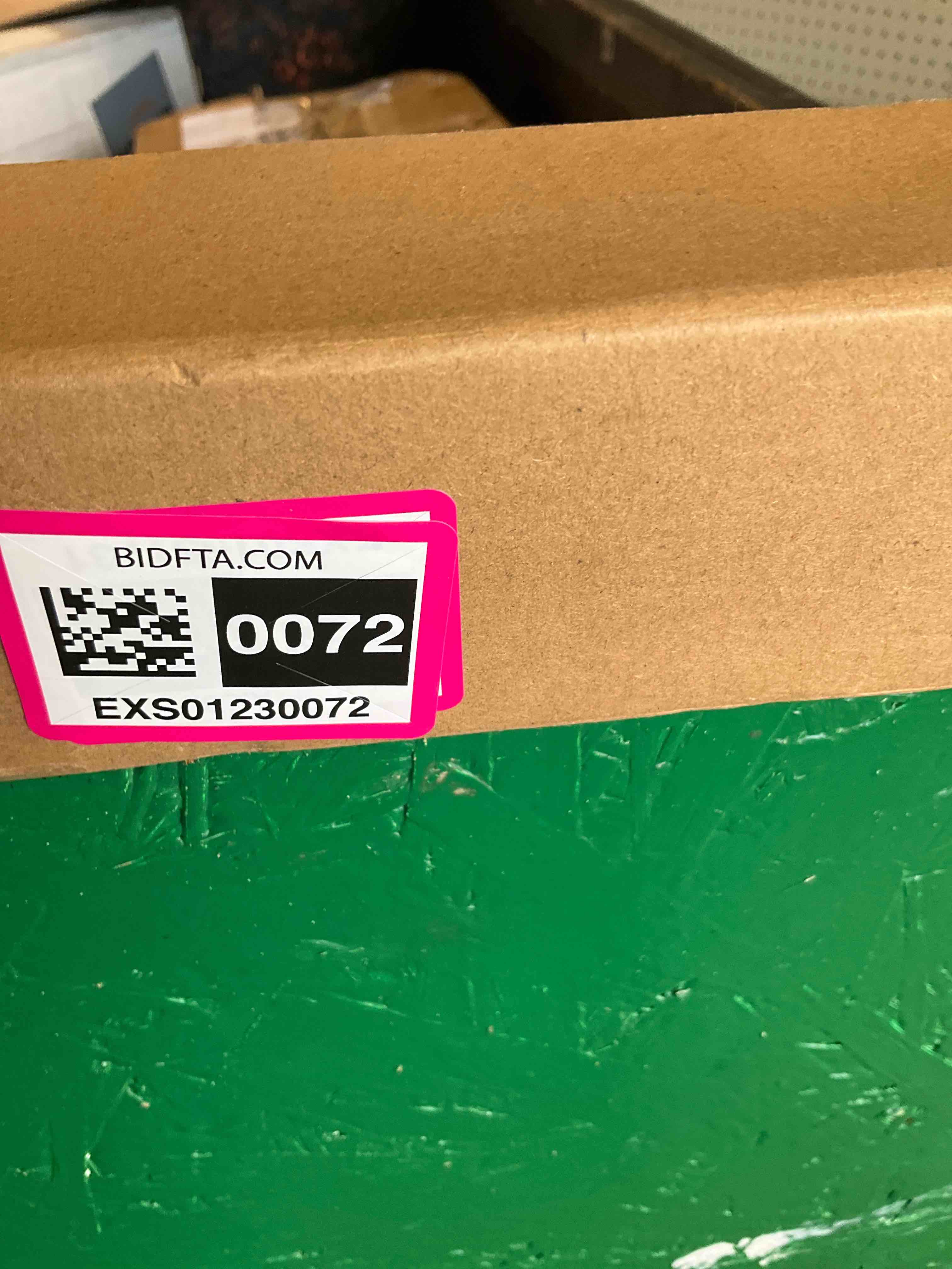 https://s3.amazonaws.com/lotting-images-prod/BargainHunt/EXS01230072_1718209486434.jpeg