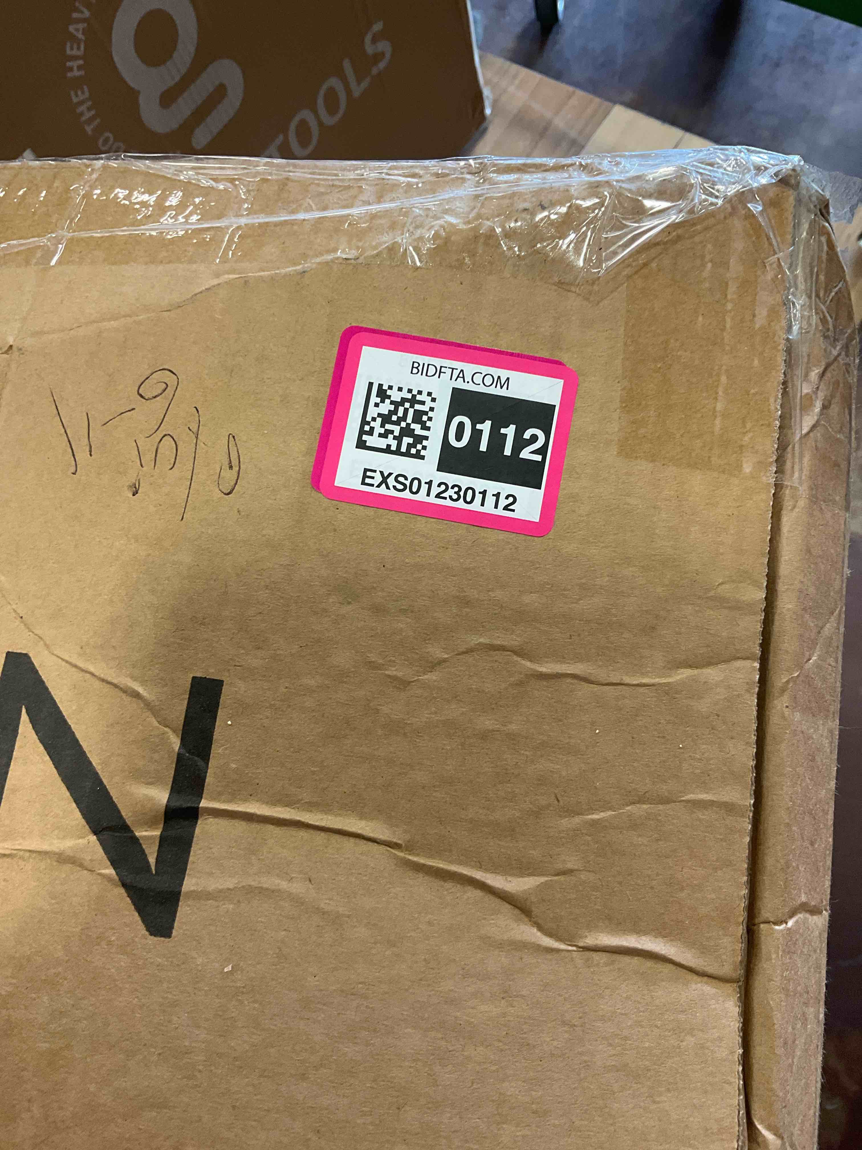 https://s3.amazonaws.com/lotting-images-prod/BargainHunt/EXS01230112_1718233480736.jpeg