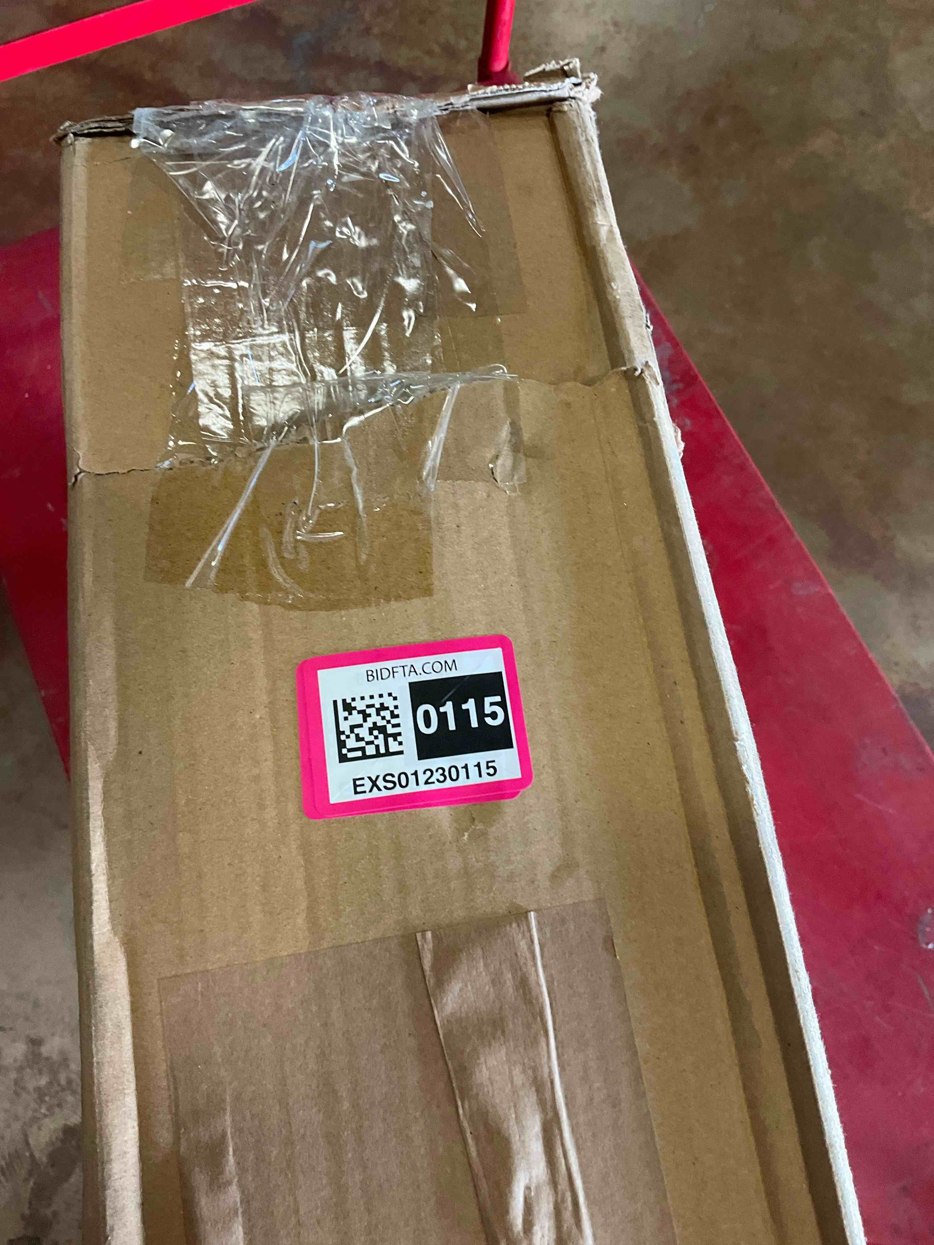 https://s3.amazonaws.com/lotting-images-prod/BargainHunt/EXS01230115_1718234931881.jpeg