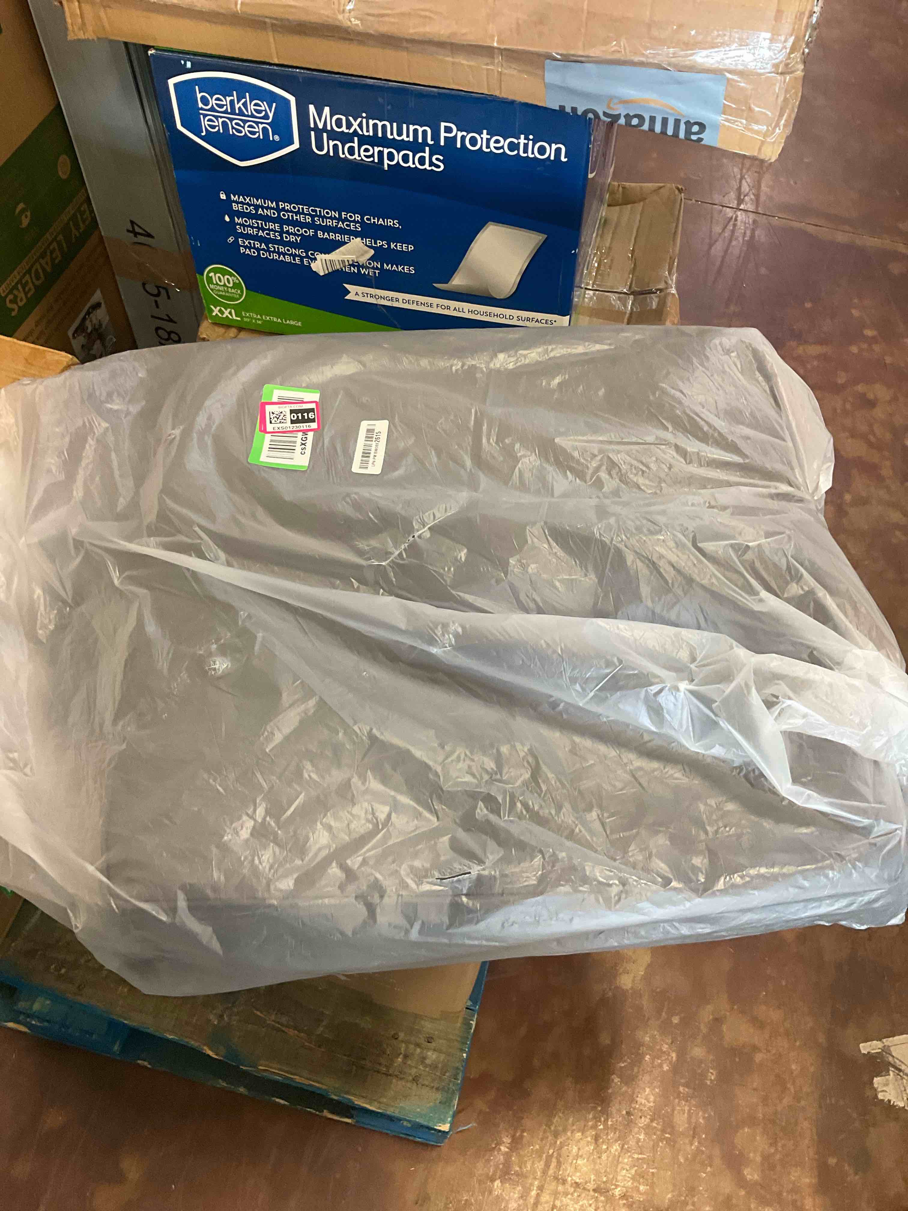 https://s3.amazonaws.com/lotting-images-prod/BargainHunt/EXS01230116_1718236551411.jpeg