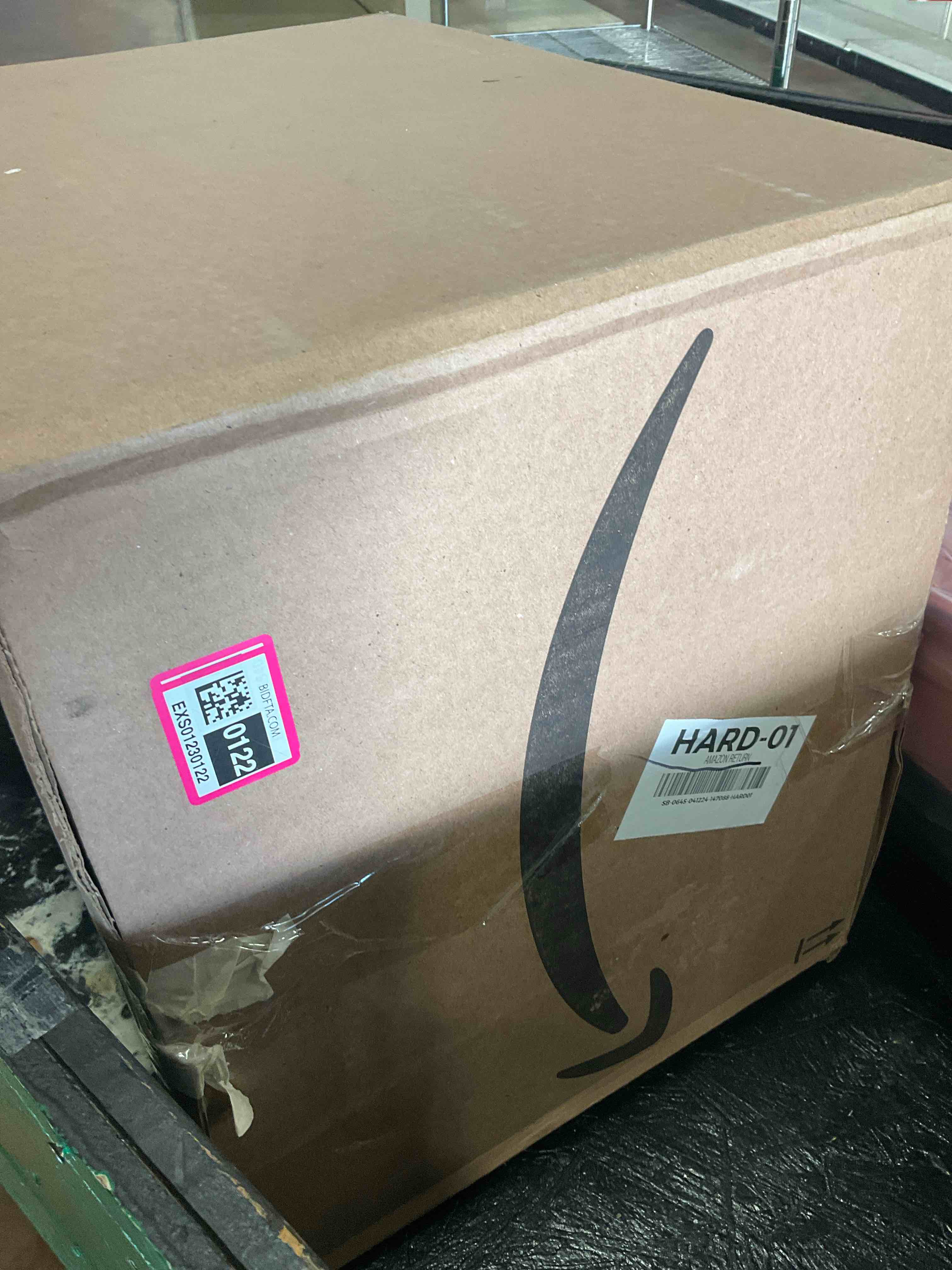 https://s3.amazonaws.com/lotting-images-prod/BargainHunt/EXS01230122_1718237279513.jpeg