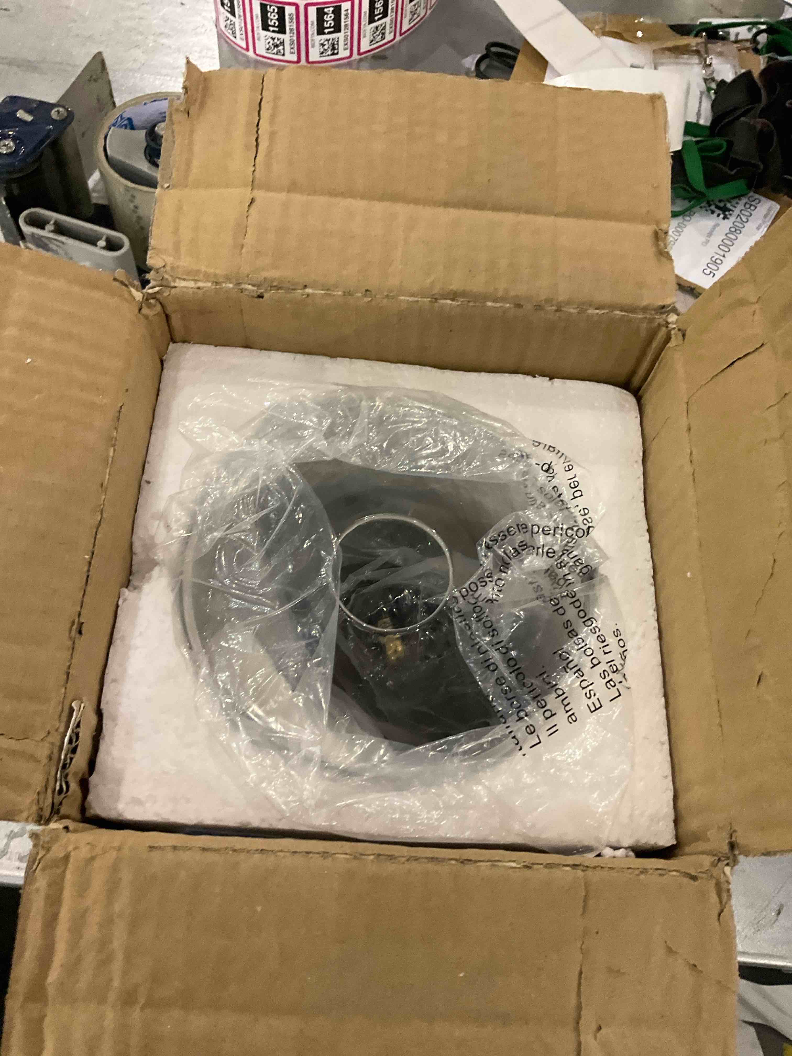 https://s3.amazonaws.com/lotting-images-prod/BargainHunt/EXS01230568_1712071204470.jpeg