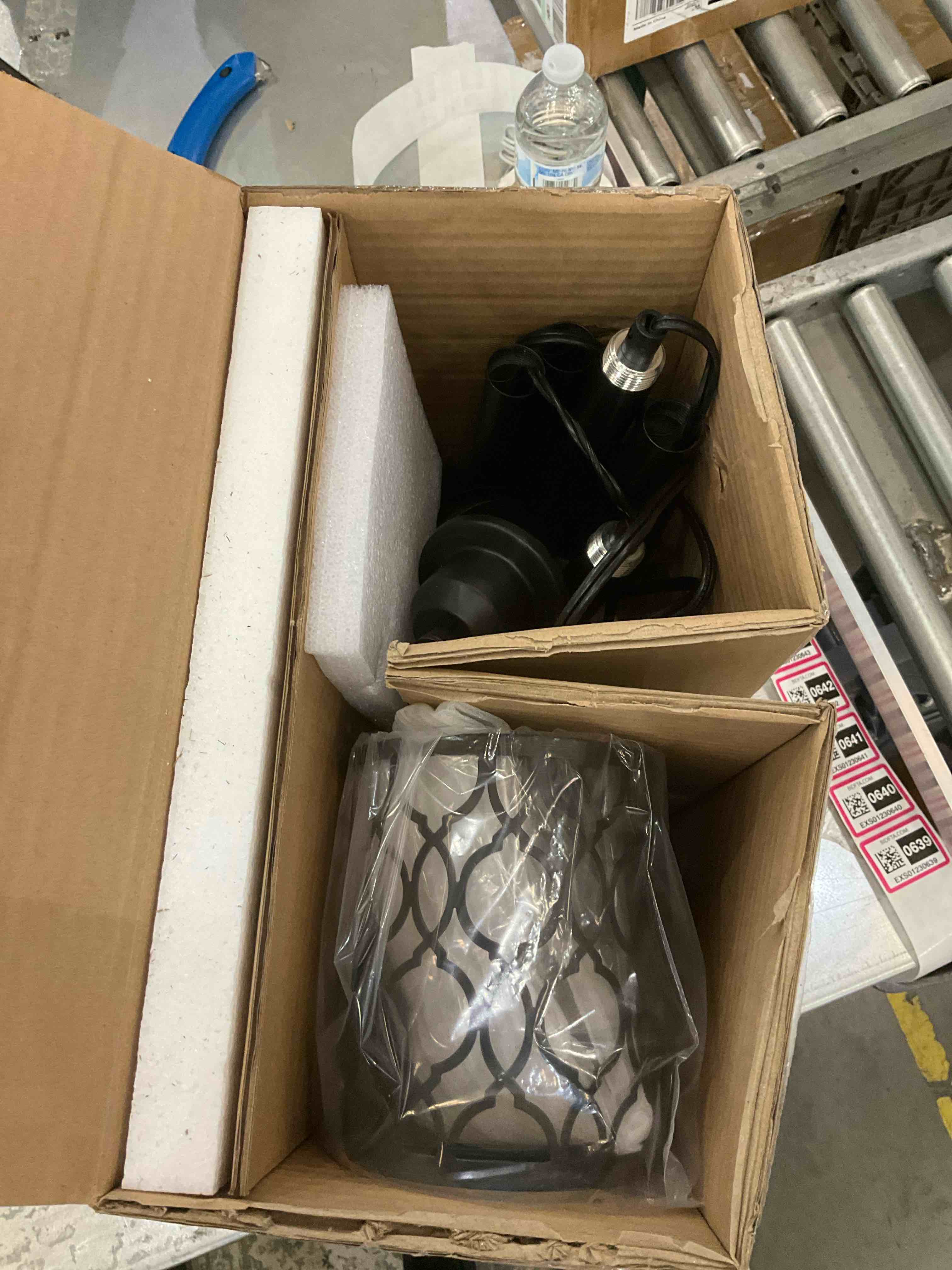 https://s3.amazonaws.com/lotting-images-prod/BargainHunt/EXS01230639_1712153644457.jpeg