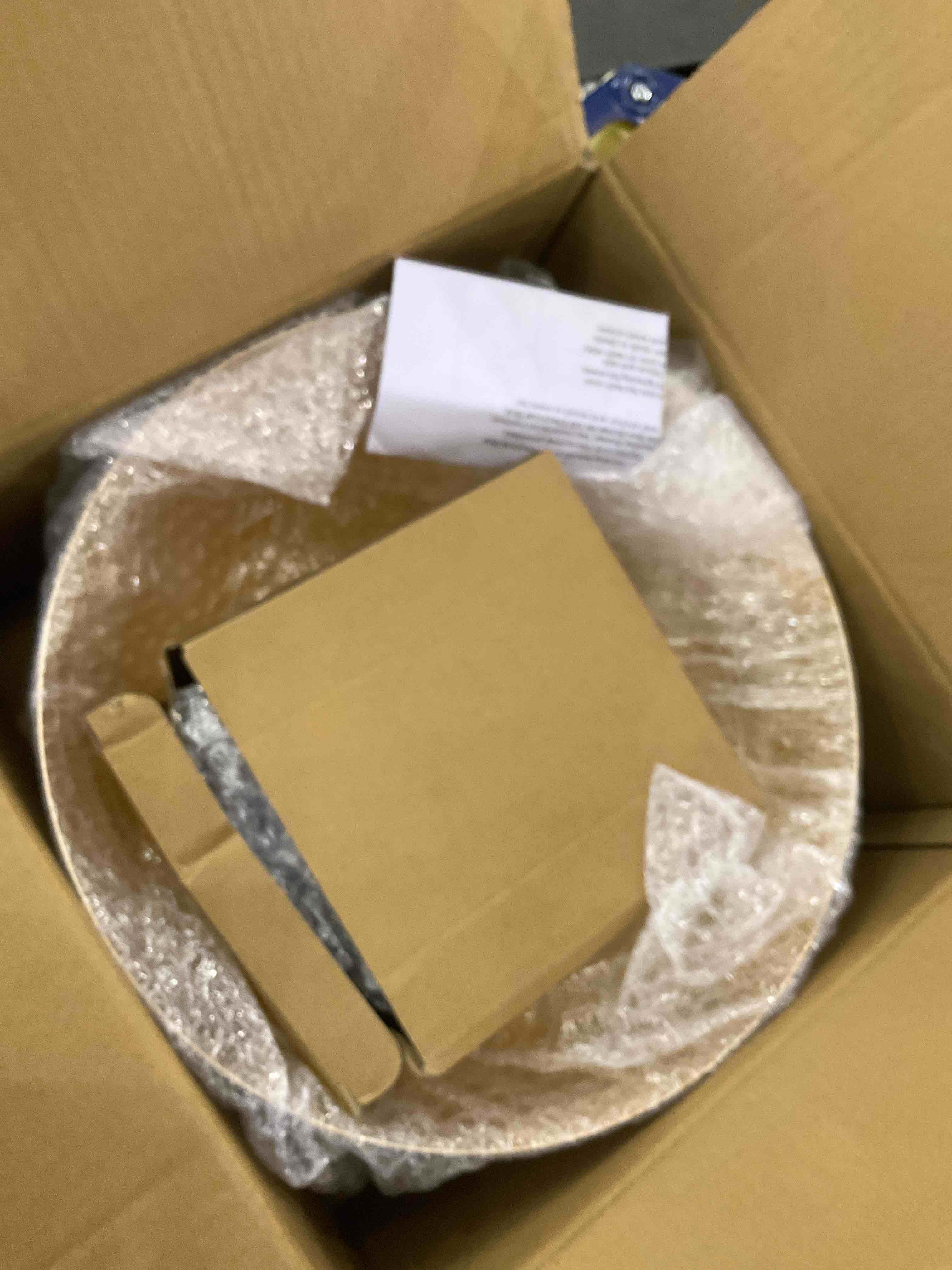 https://s3.amazonaws.com/lotting-images-prod/BargainHunt/EXS01230646_1712154951961.jpeg