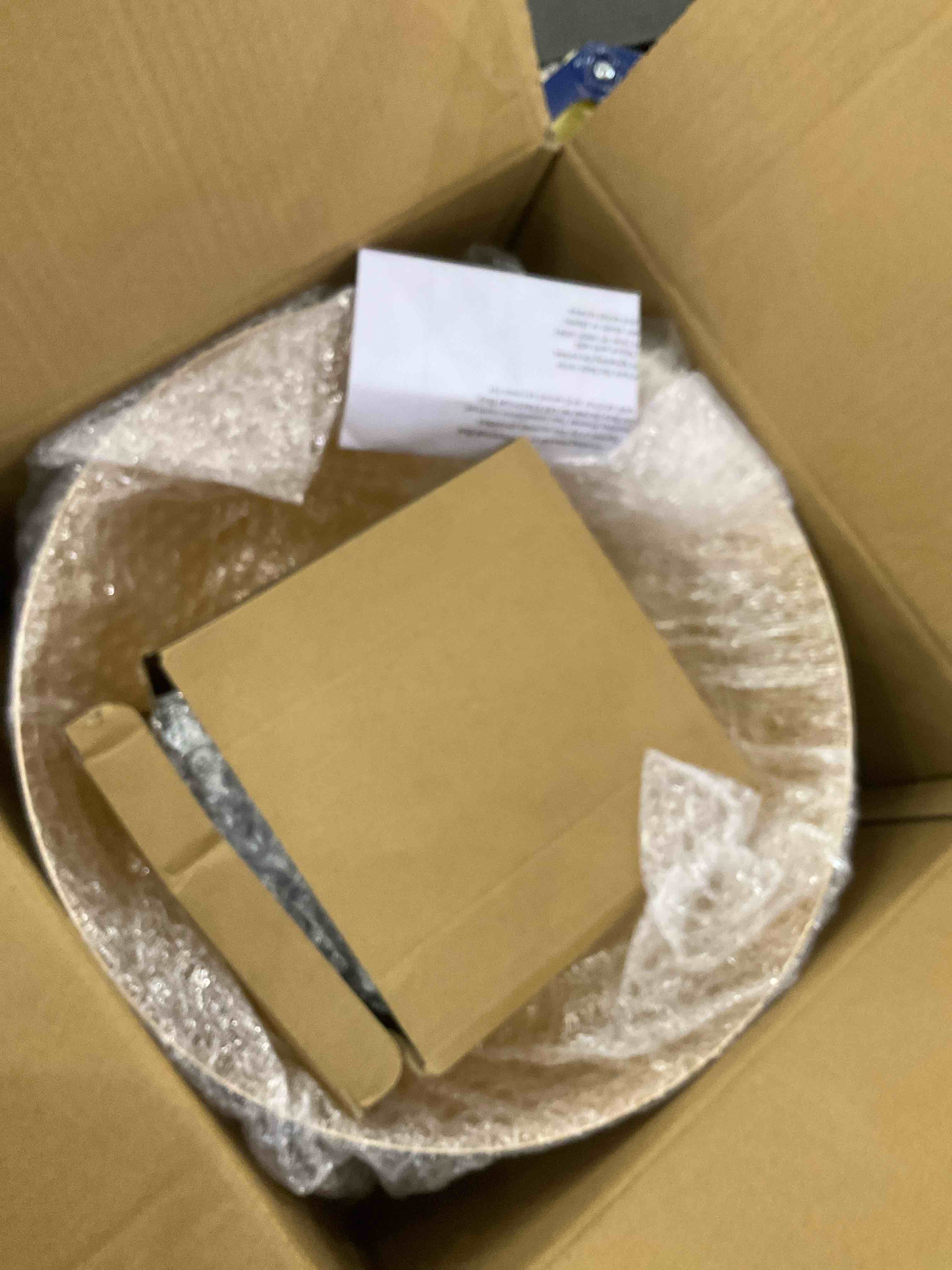 https://s3.amazonaws.com/lotting-images-prod/BargainHunt/EXS01230646_1712154953066.jpeg