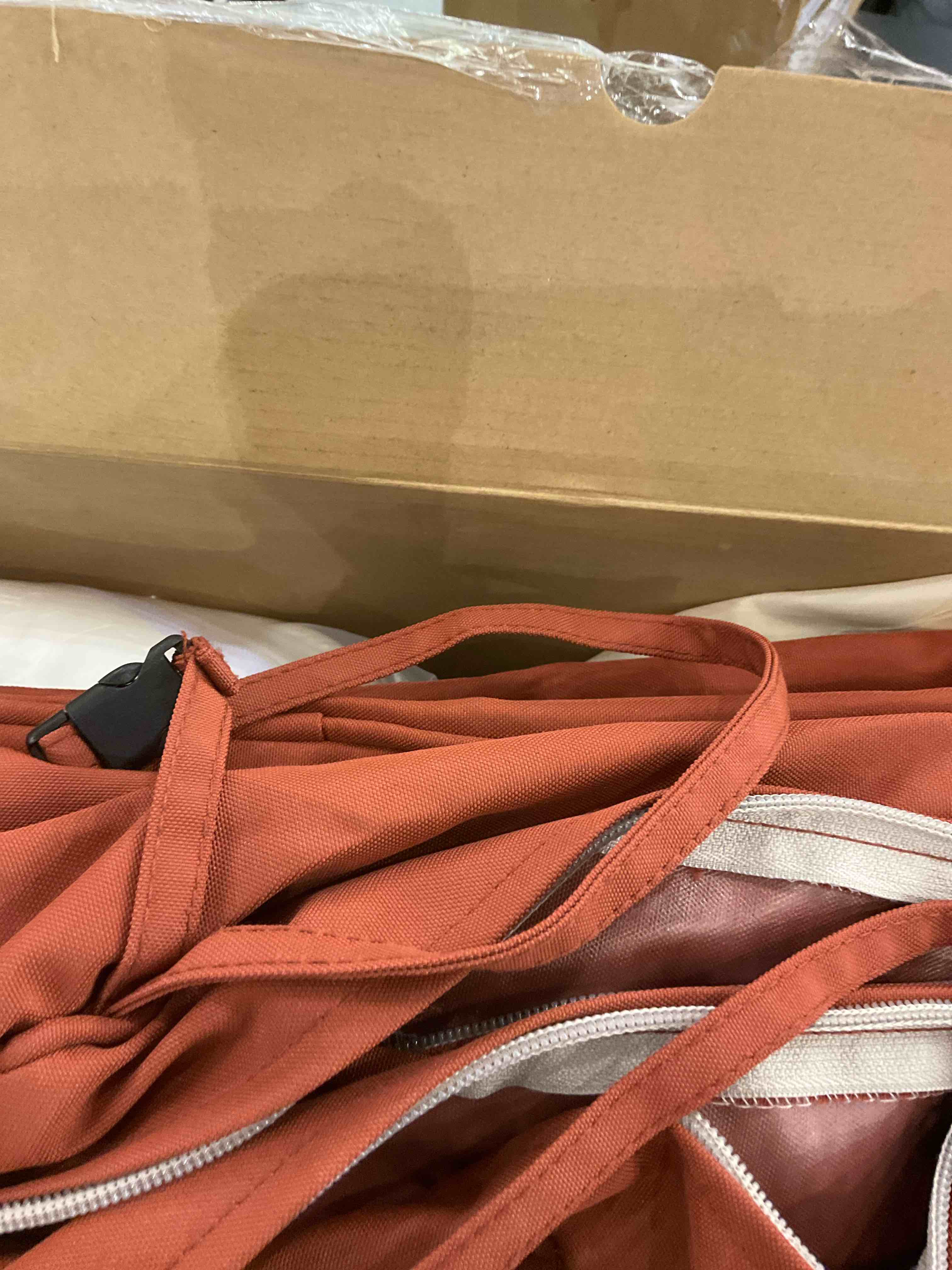 https://s3.amazonaws.com/lotting-images-prod/BargainHunt/EXS01230833_1712762116245.jpeg