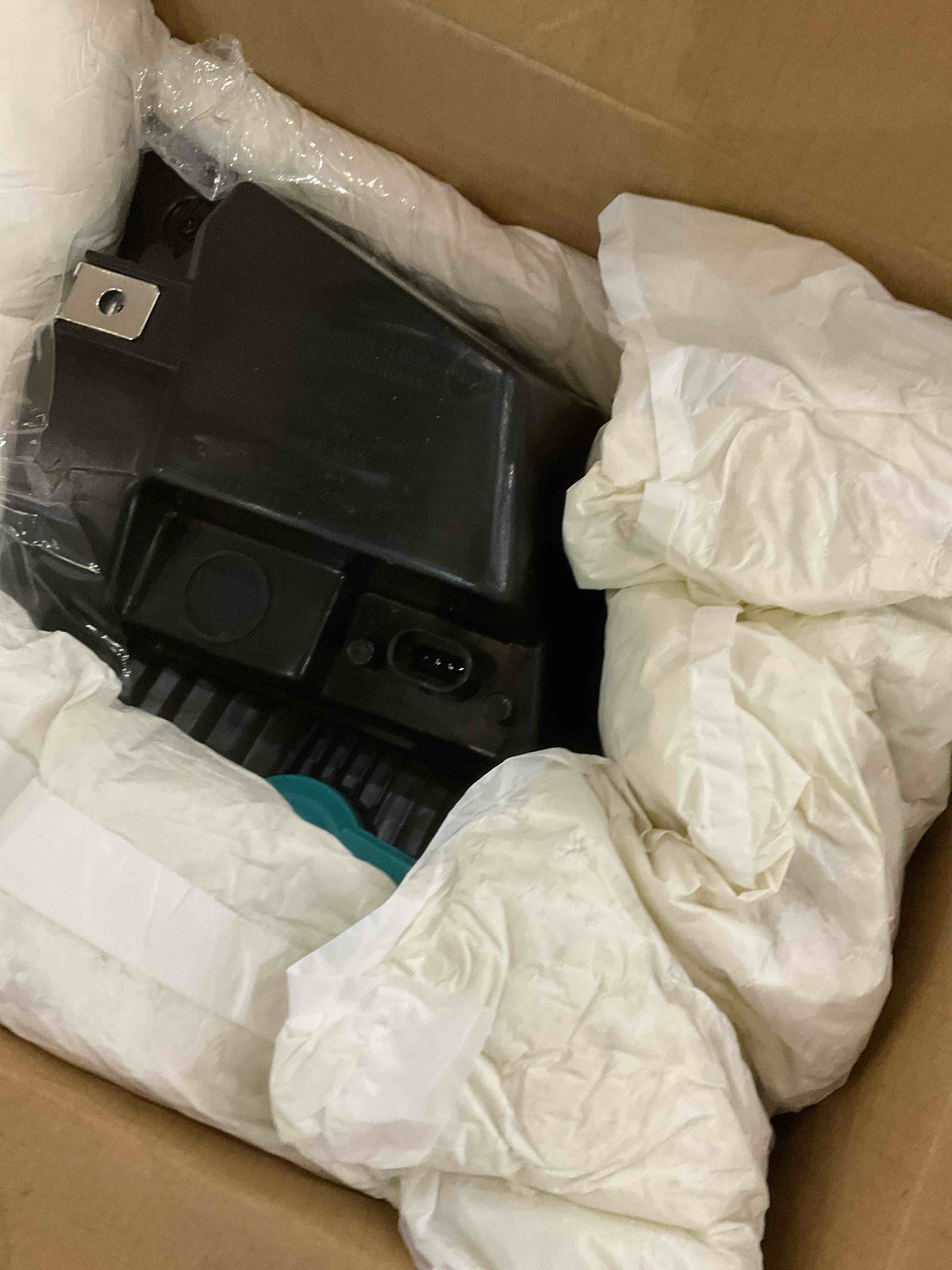 https://s3.amazonaws.com/lotting-images-prod/BargainHunt/EXS01230871_1712770173207.jpeg