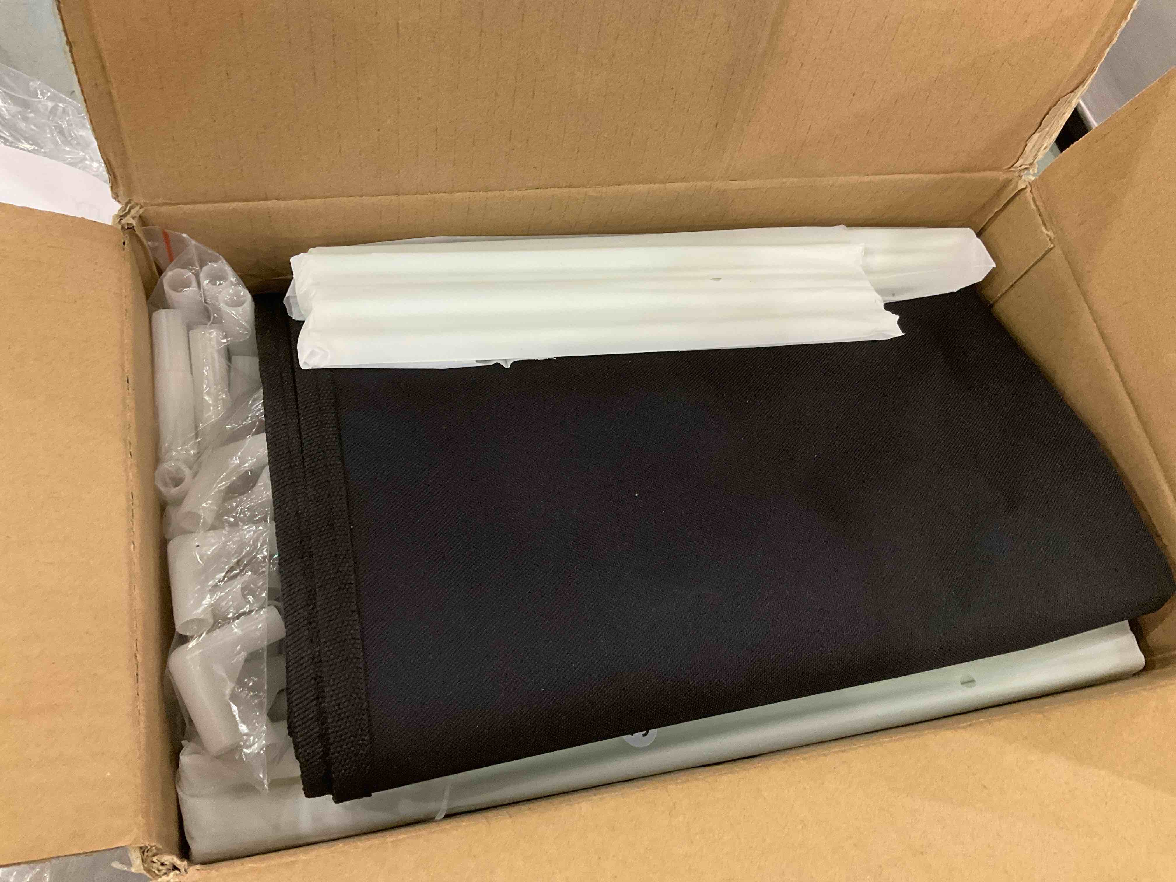 https://s3.amazonaws.com/lotting-images-prod/BargainHunt/EXS01231445_1713362546351.jpeg