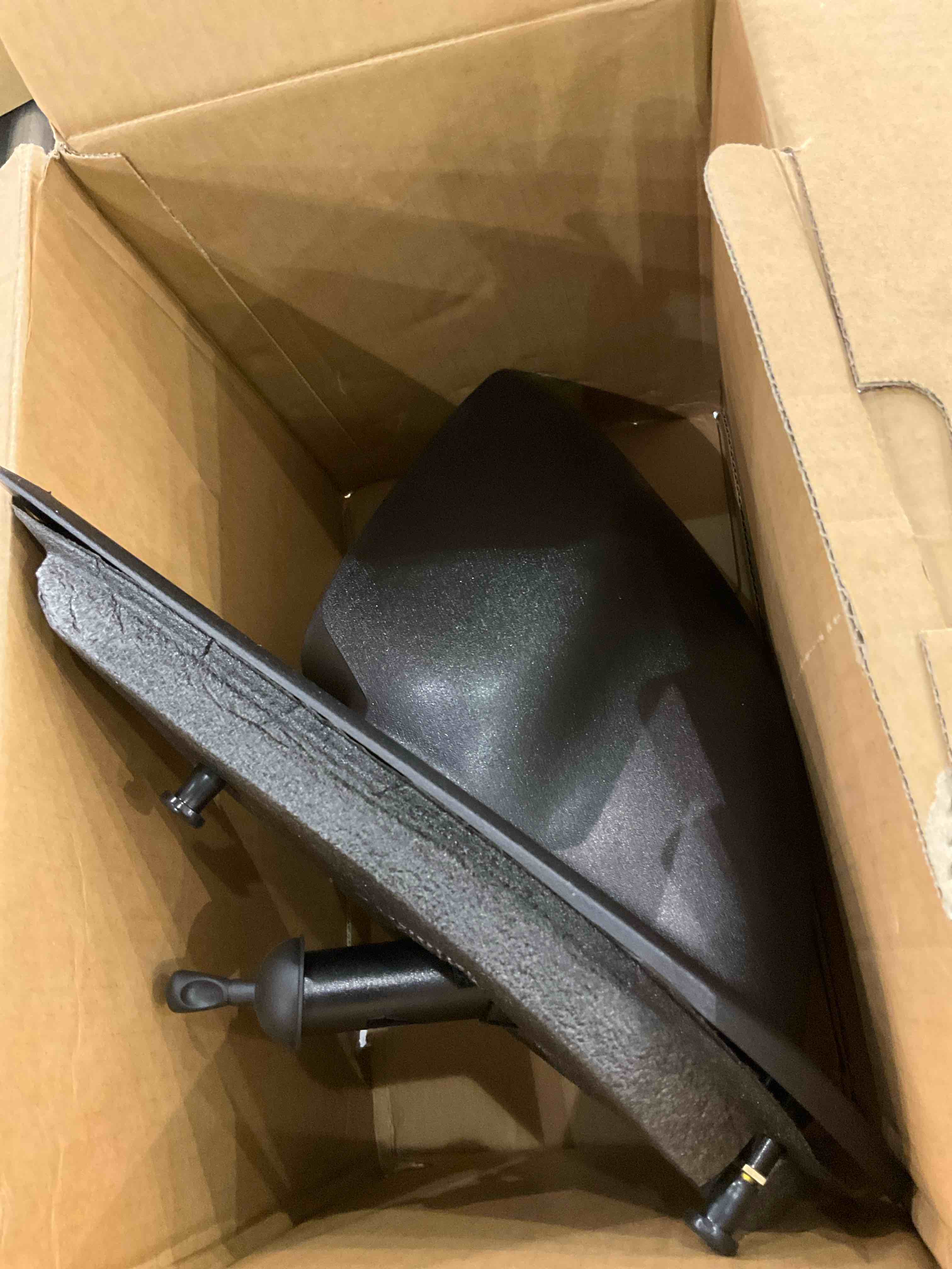 https://s3.amazonaws.com/lotting-images-prod/BargainHunt/EXS01231534_1712231398379.jpeg