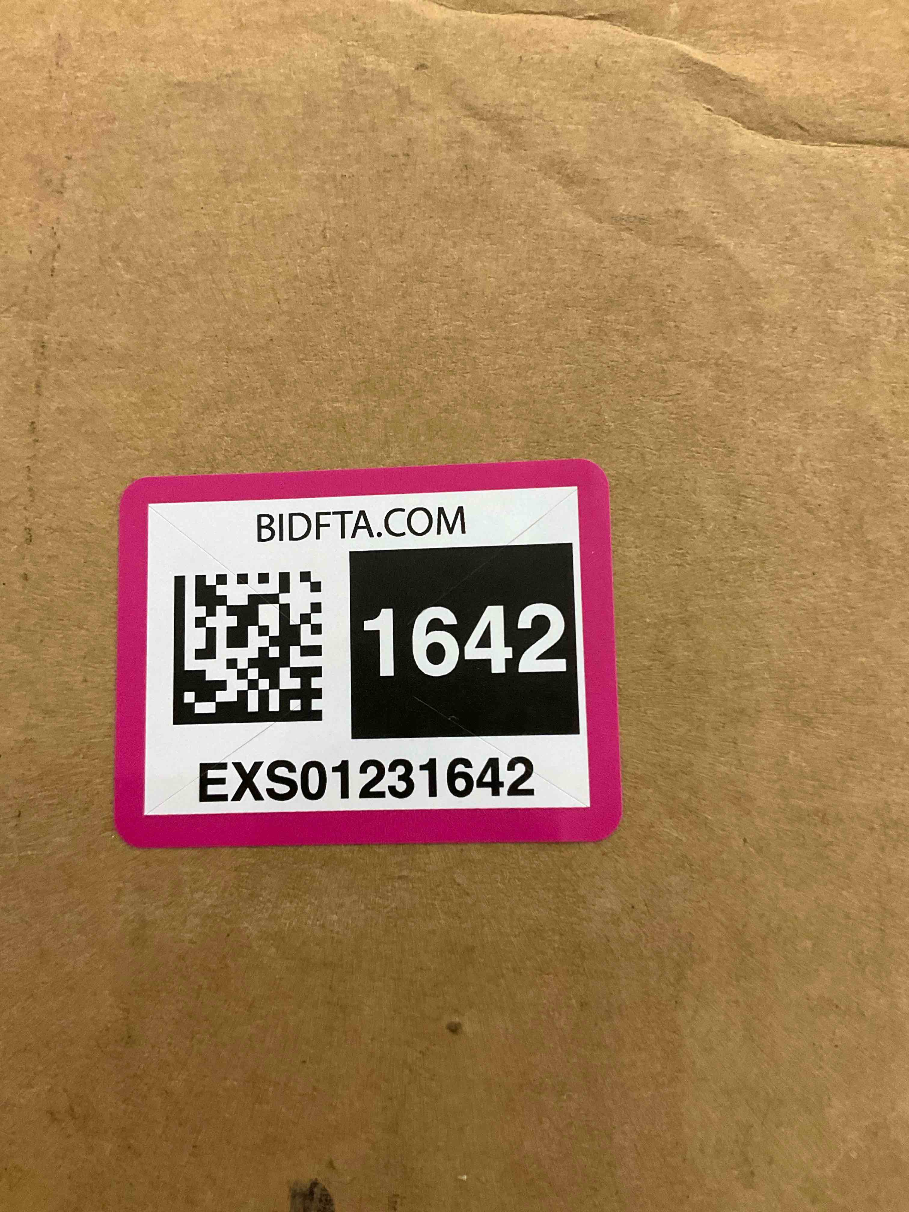 https://s3.amazonaws.com/lotting-images-prod/BargainHunt/EXS01231642_1712325202572.jpeg