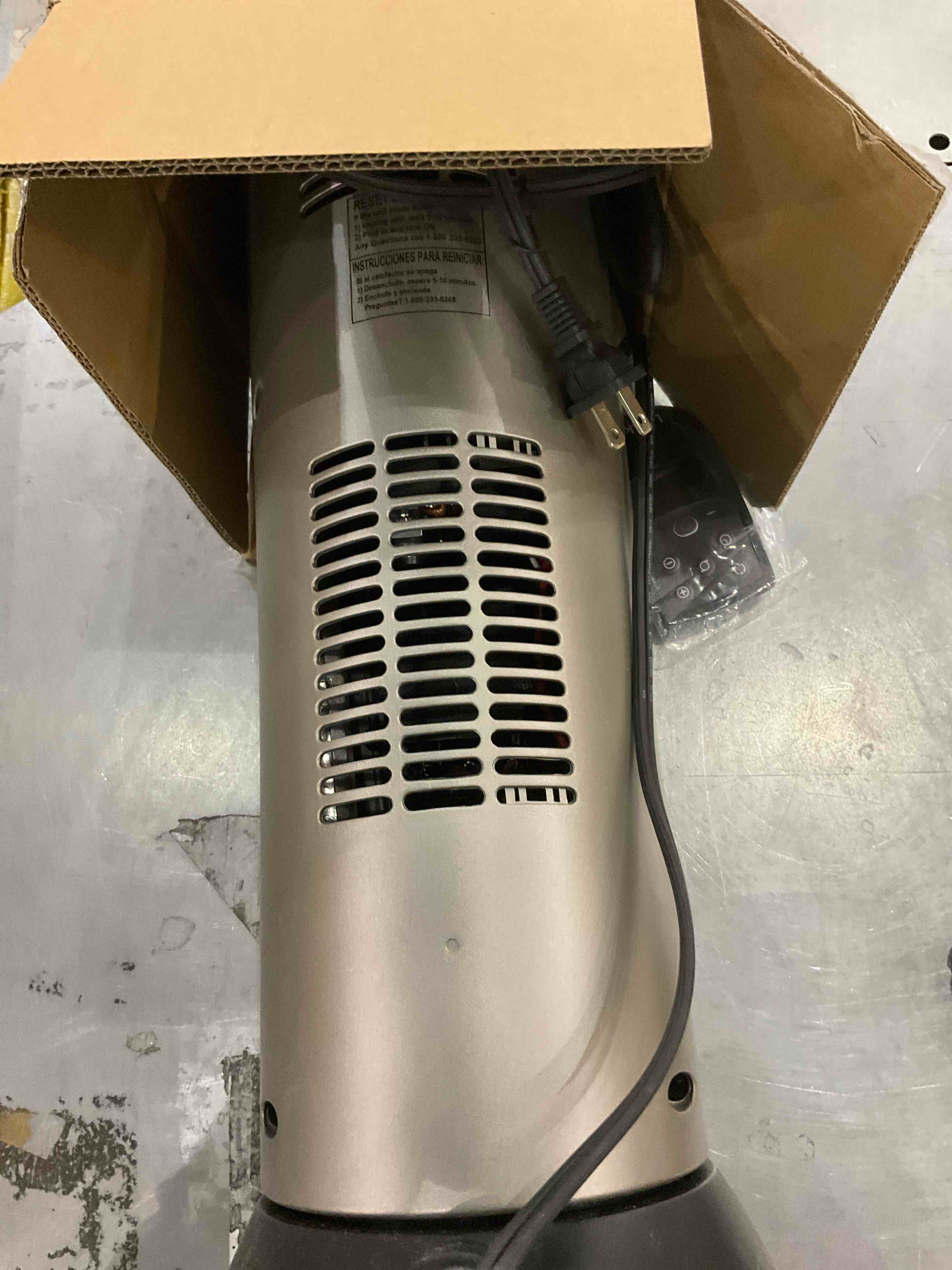 https://s3.amazonaws.com/lotting-images-prod/BargainHunt/EXS01231754_1712664304647.jpeg