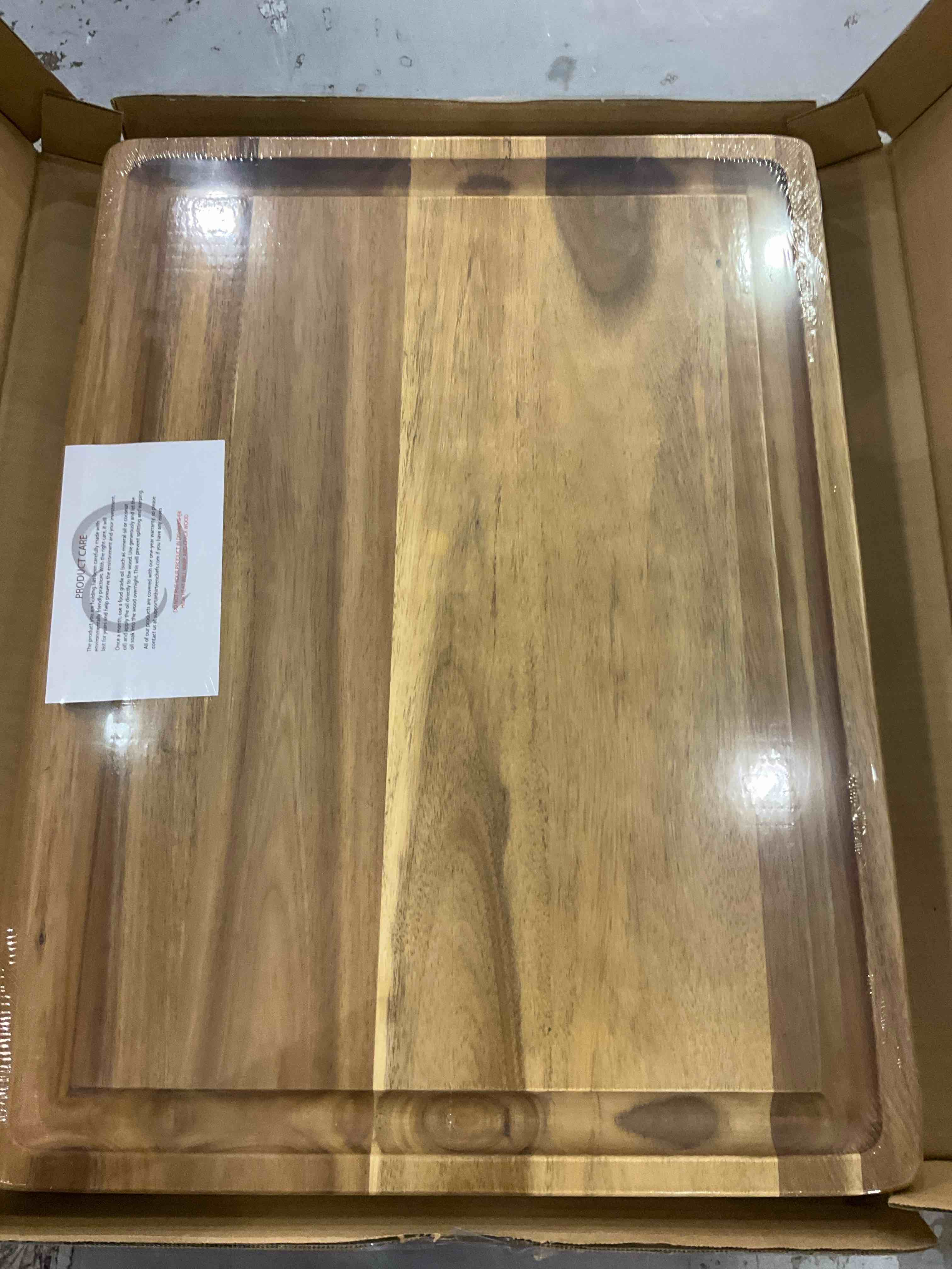 https://s3.amazonaws.com/lotting-images-prod/BargainHunt/EXS01231755_1712664675534.jpeg