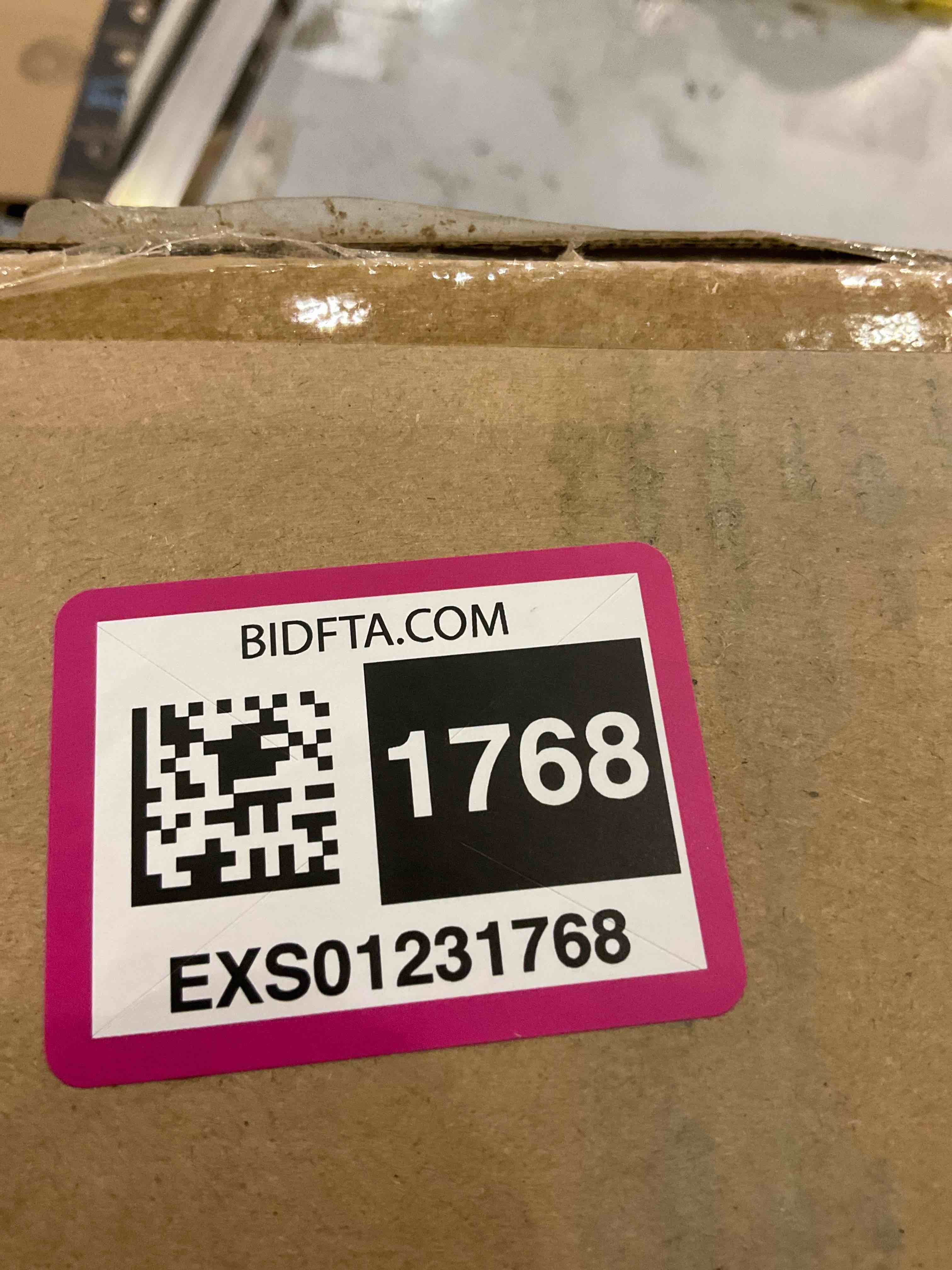 https://s3.amazonaws.com/lotting-images-prod/BargainHunt/EXS01231768_1712669596604.jpeg