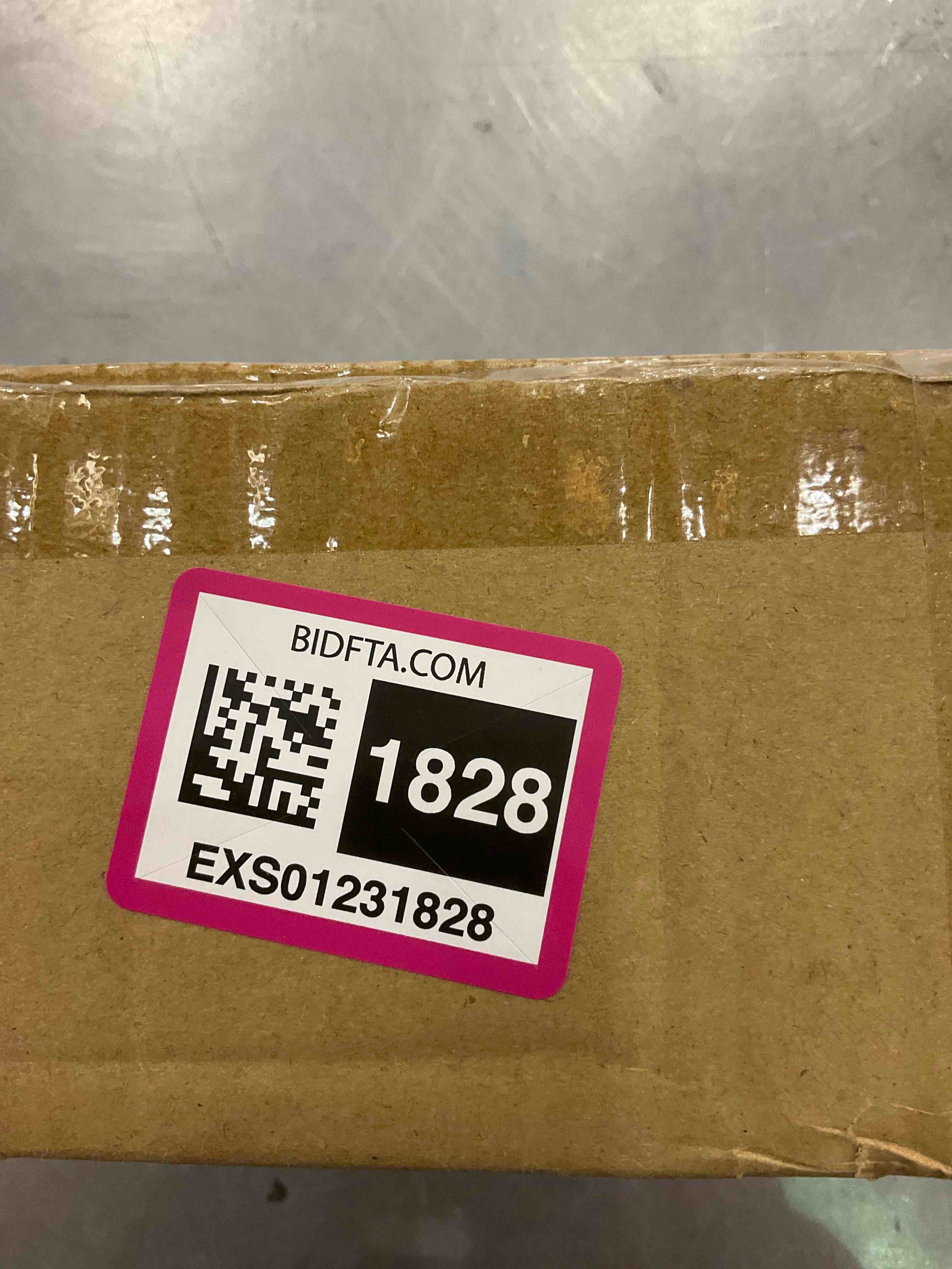 https://s3.amazonaws.com/lotting-images-prod/BargainHunt/EXS01231828_1712681719500.jpeg